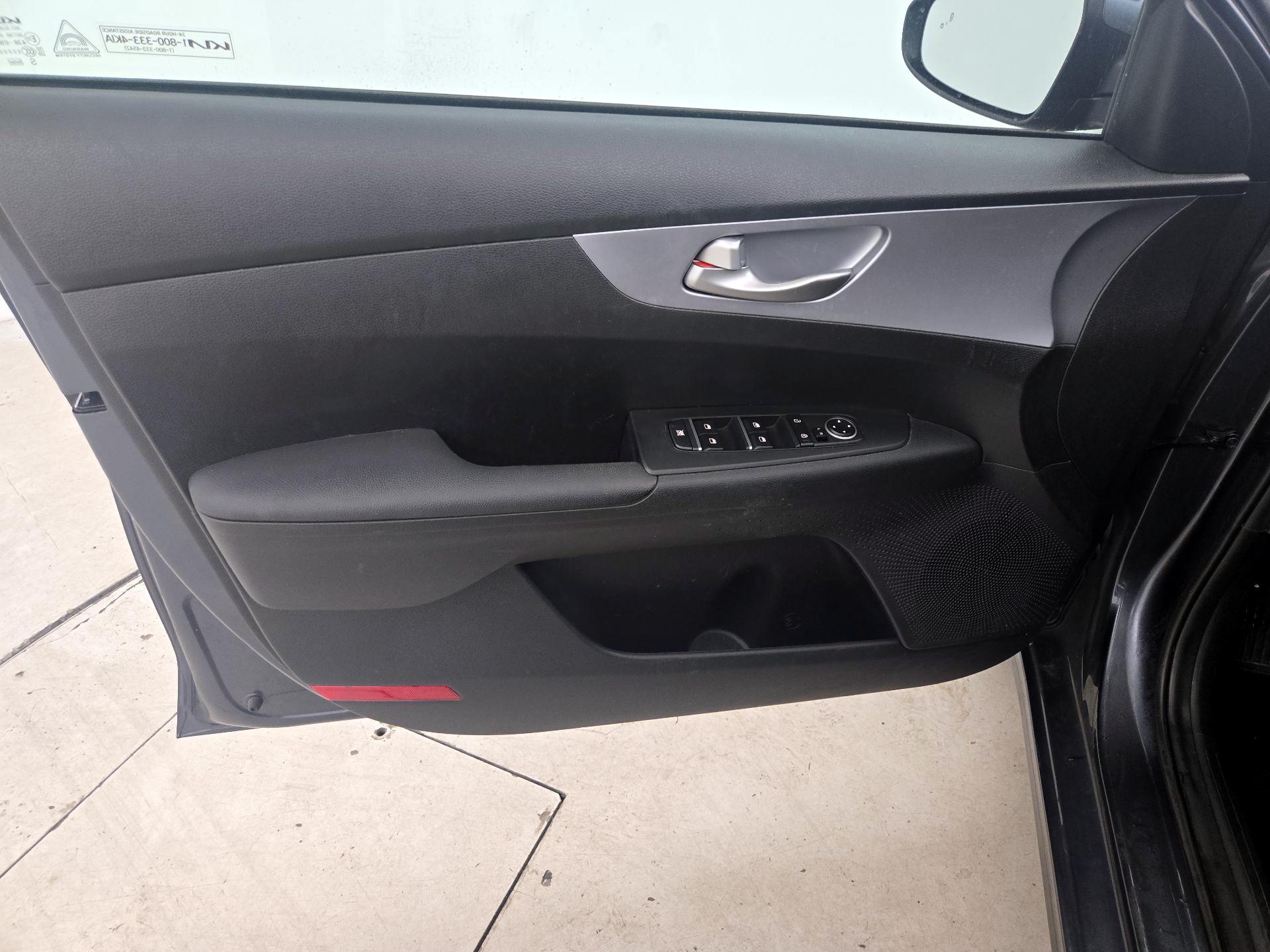 Thumbnail: 2023 Kia Forte - 12