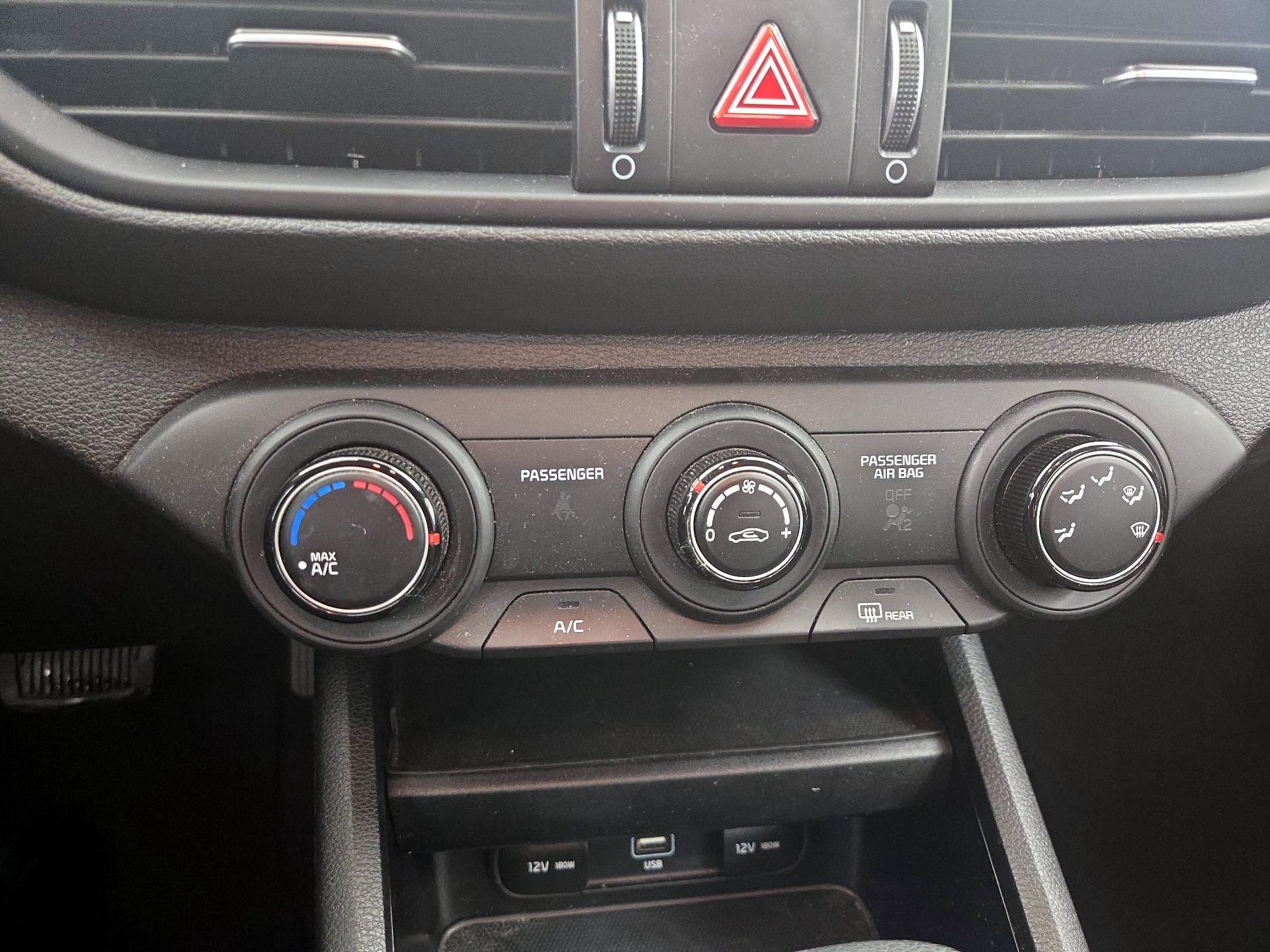 Thumbnail: 2023 Kia Forte - 16