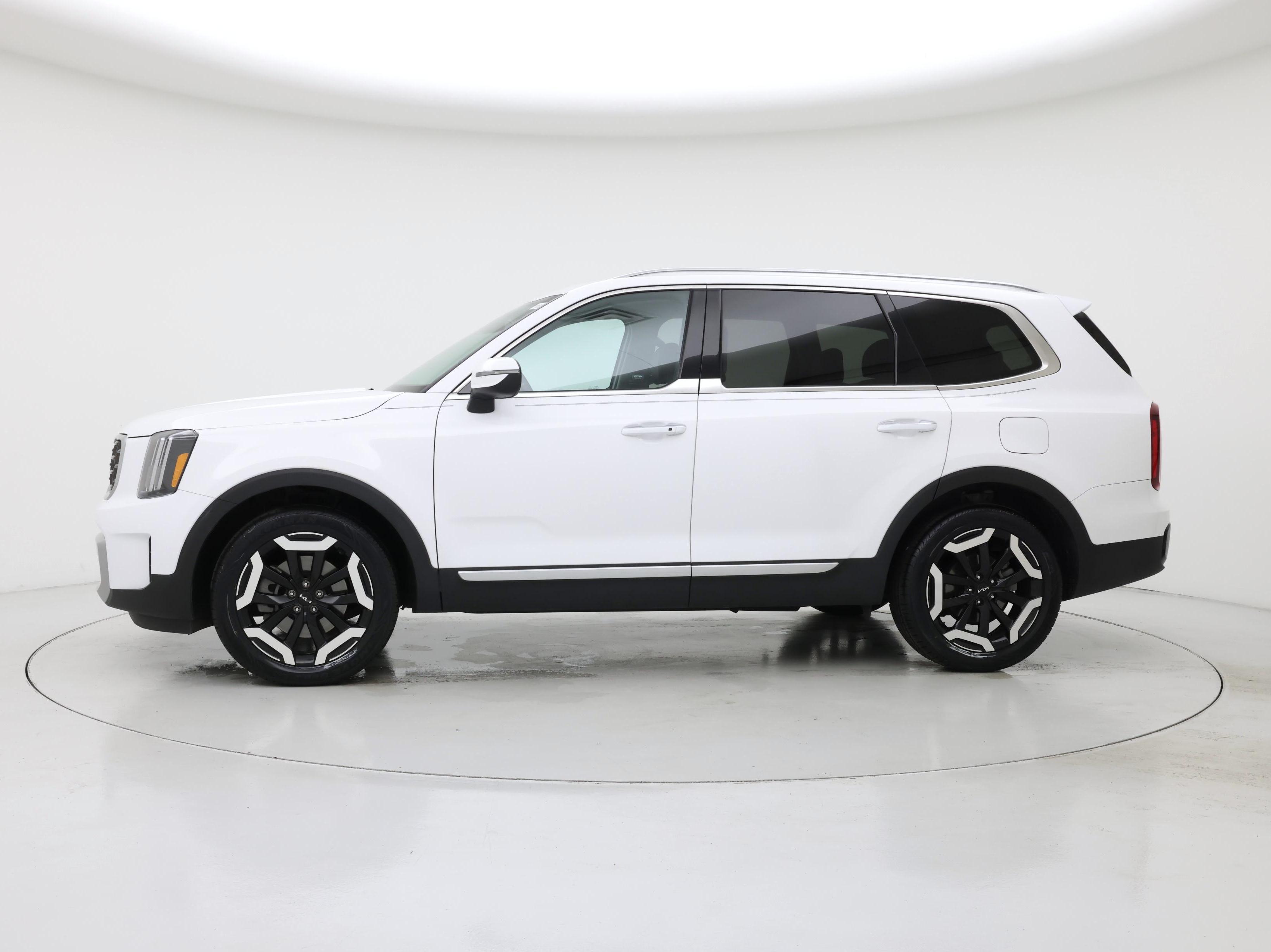 Thumbnail: 2023 Kia Telluride - 3