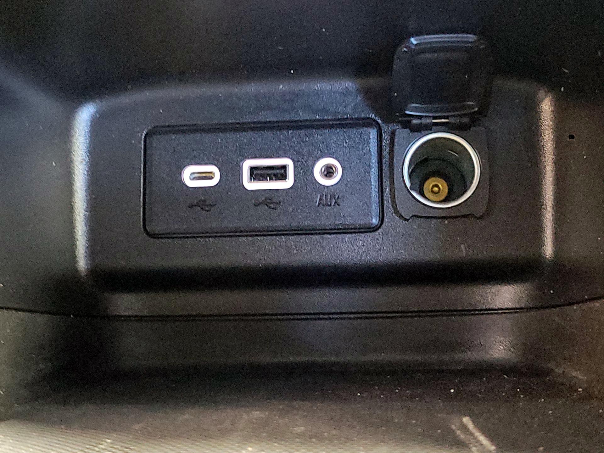 Thumbnail: 2023 Chevrolet Equinox - 18