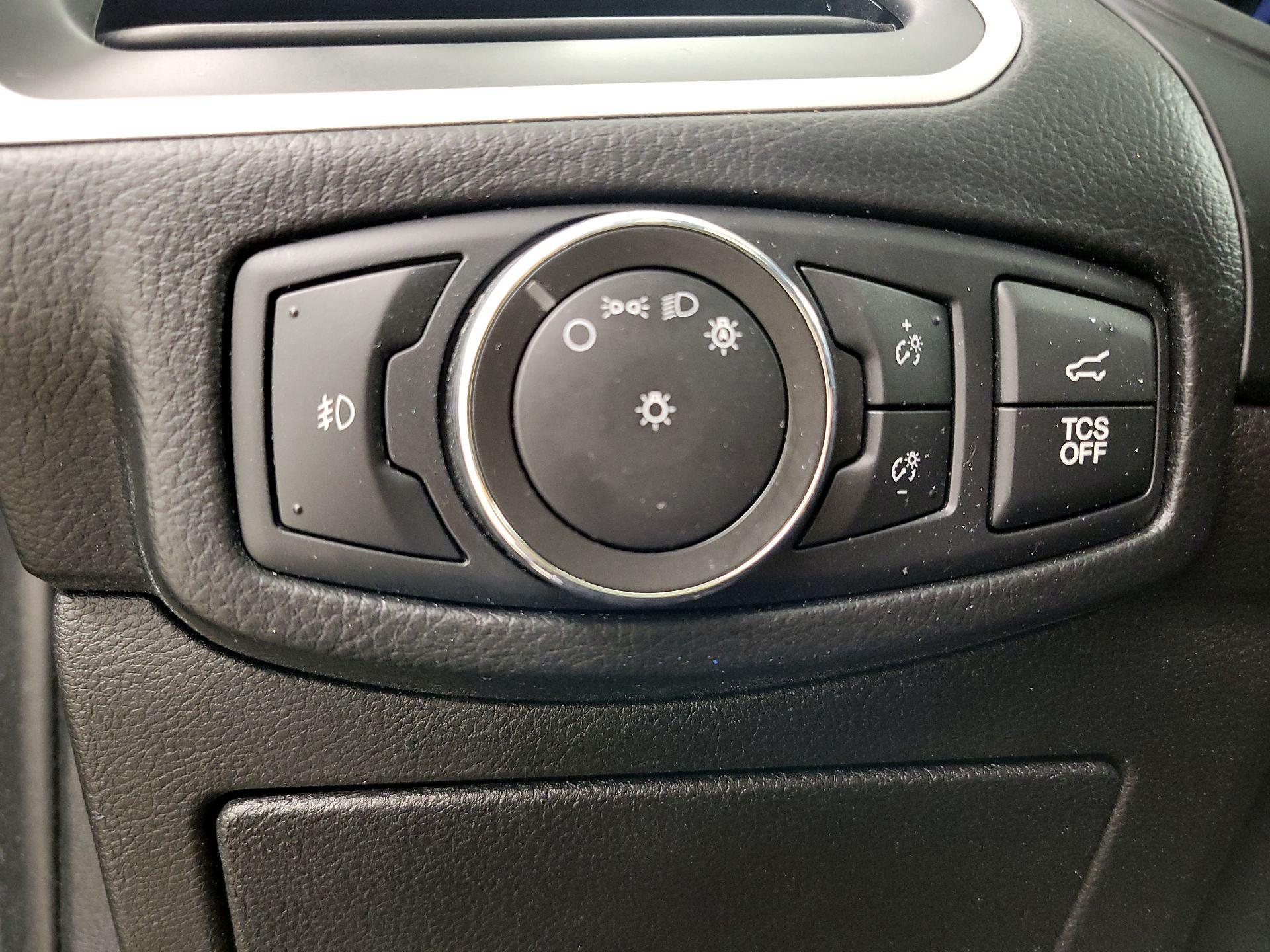 Thumbnail: 2022 Ford Edge - 13