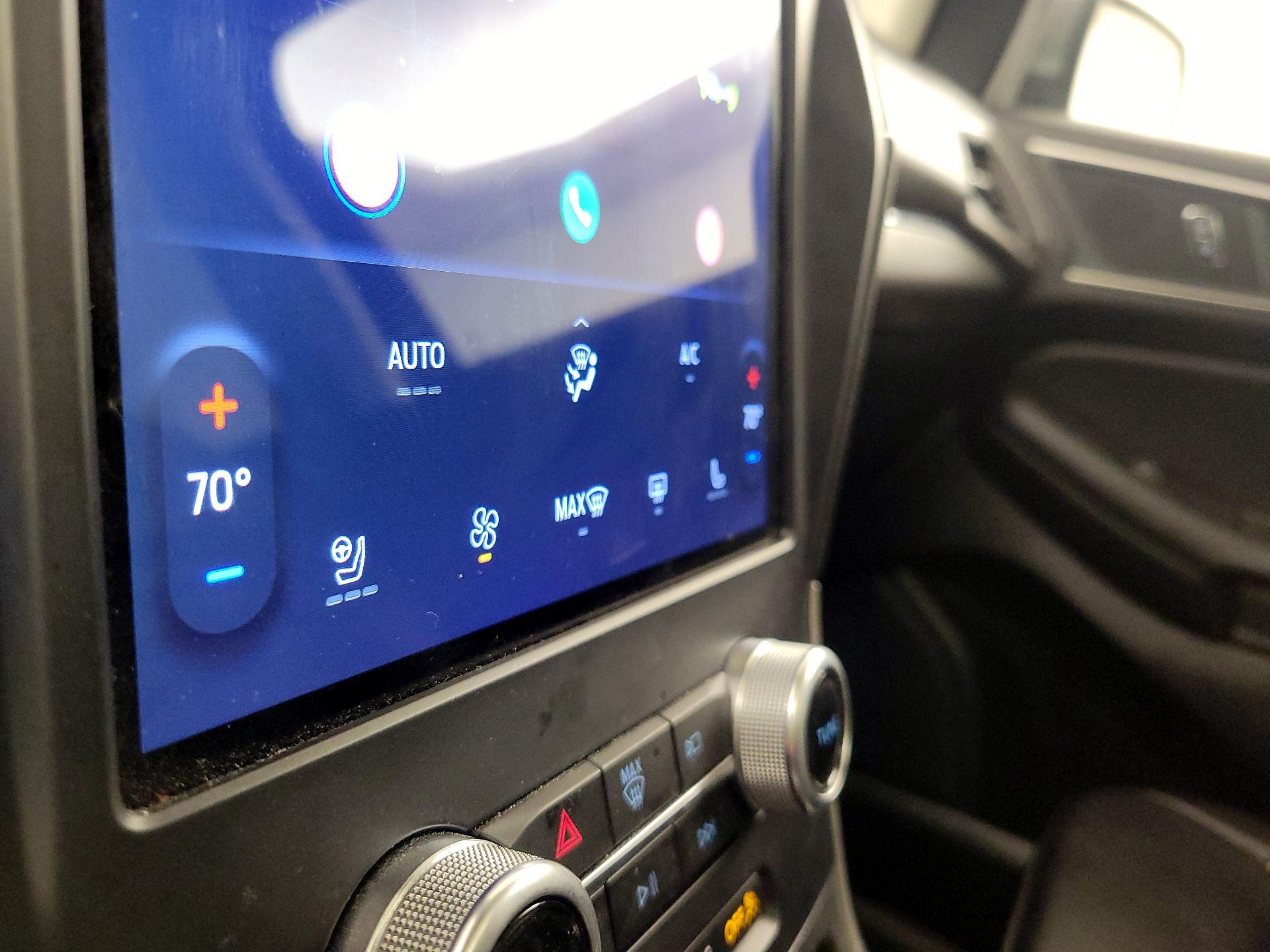 Thumbnail: 2022 Ford Edge - 16