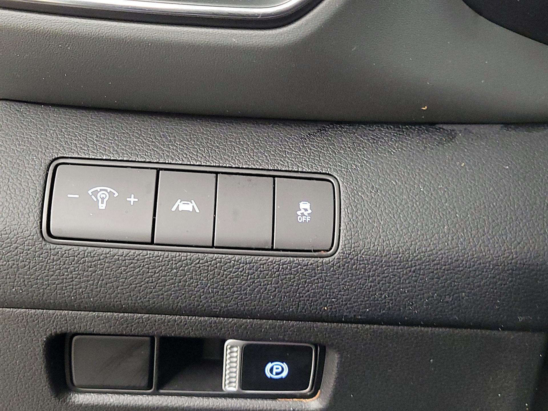 Thumbnail: 2023 Hyundai Santa Fe - 13