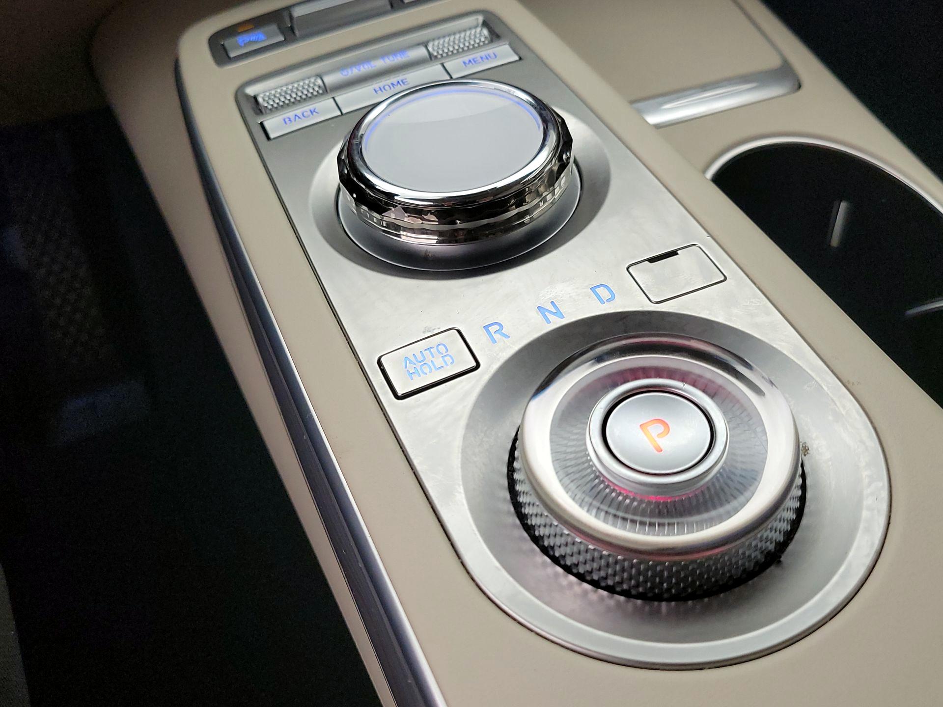 Thumbnail: 2023 Genesis GV70 - 18