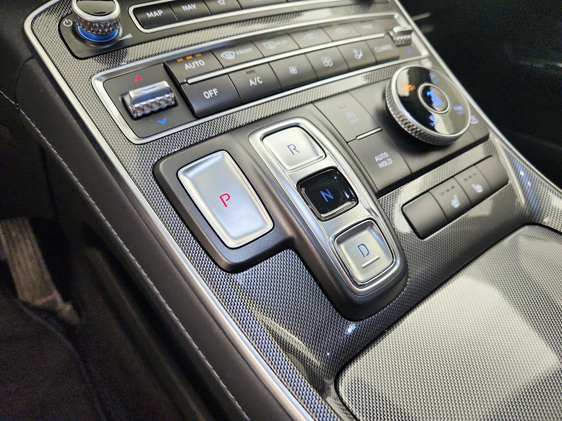 Thumbnail: 2023 Hyundai Santa Fe - 18