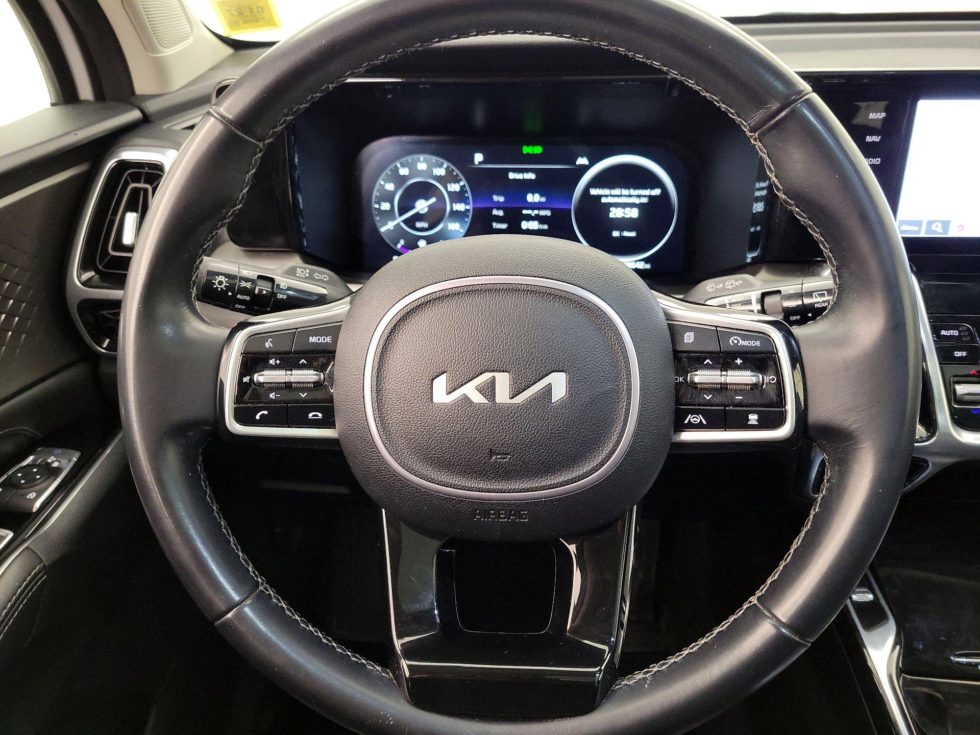 Thumbnail: 2023 Kia Sorento - 10