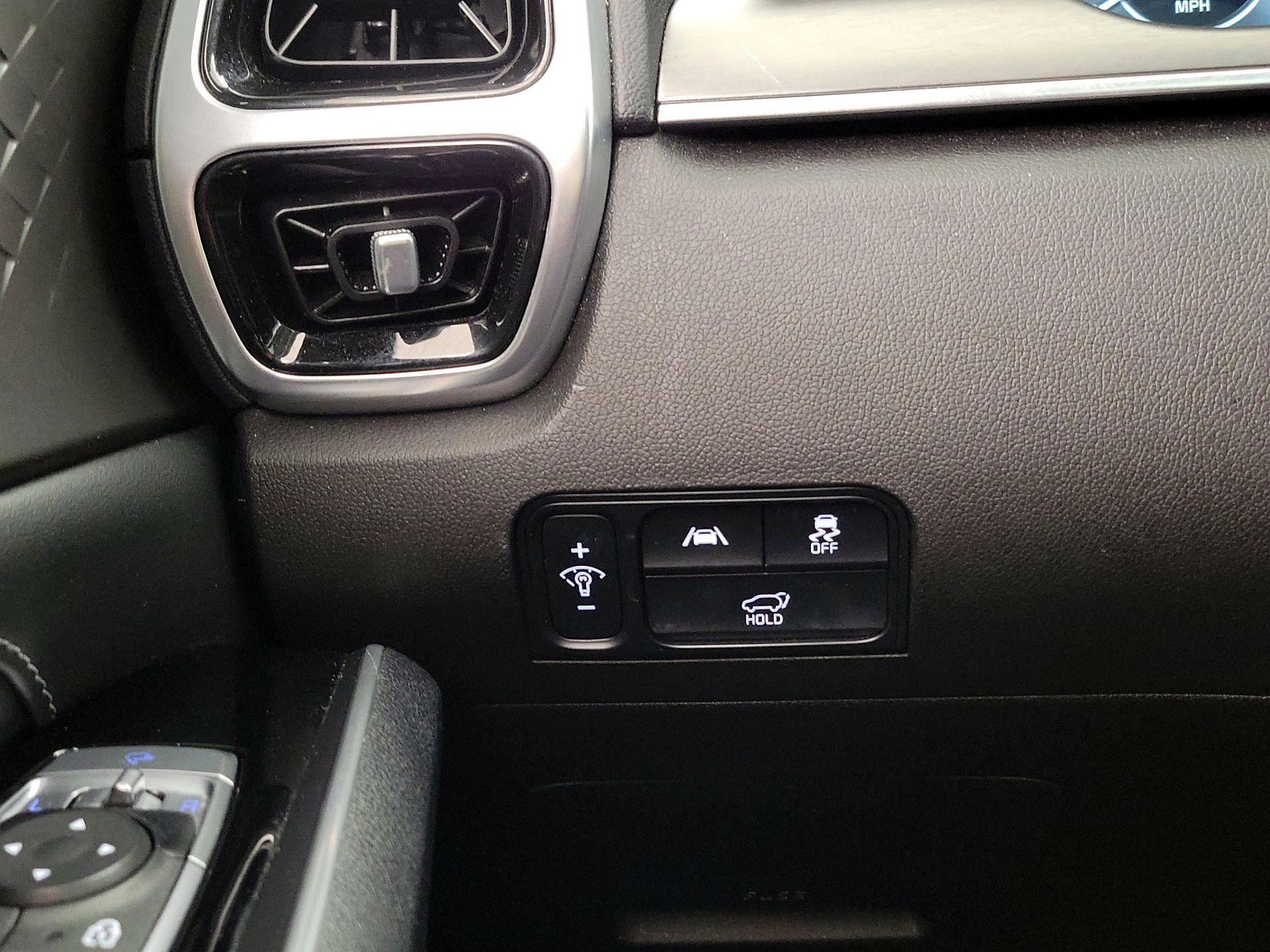 Thumbnail: 2023 Kia Sorento - 13