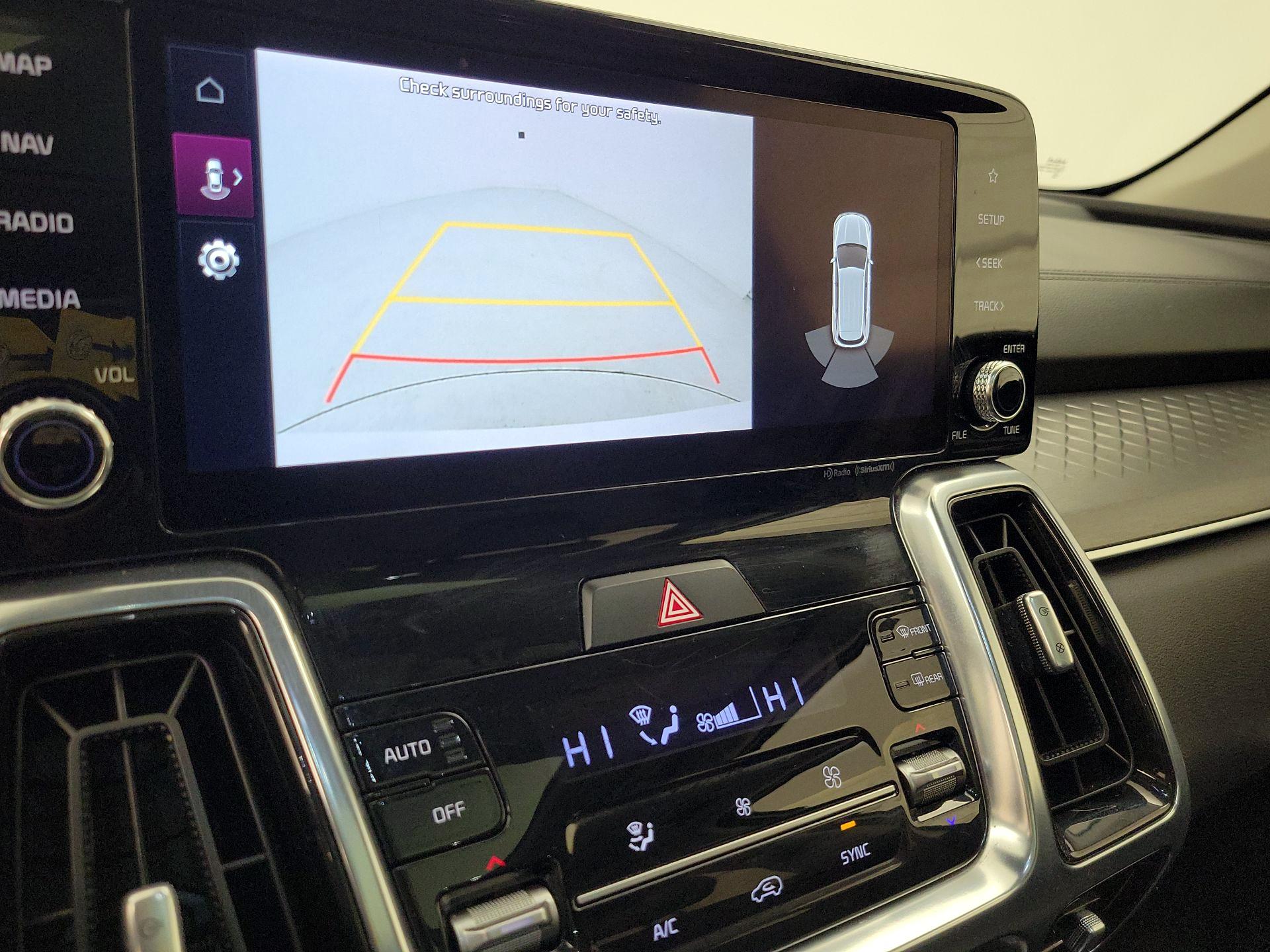 Thumbnail: 2023 Kia Sorento - 15