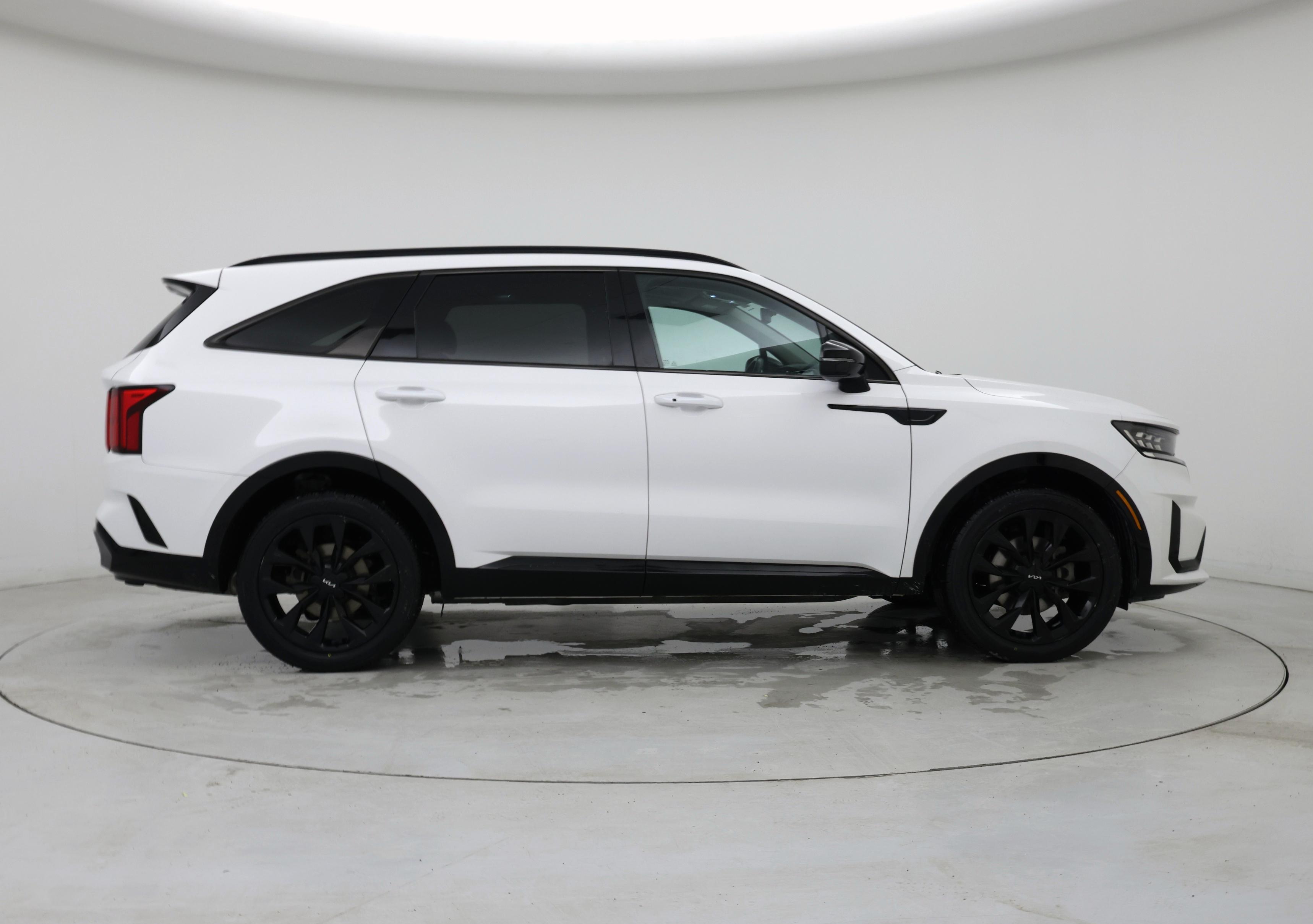 Thumbnail: 2023 Kia Sorento - 7