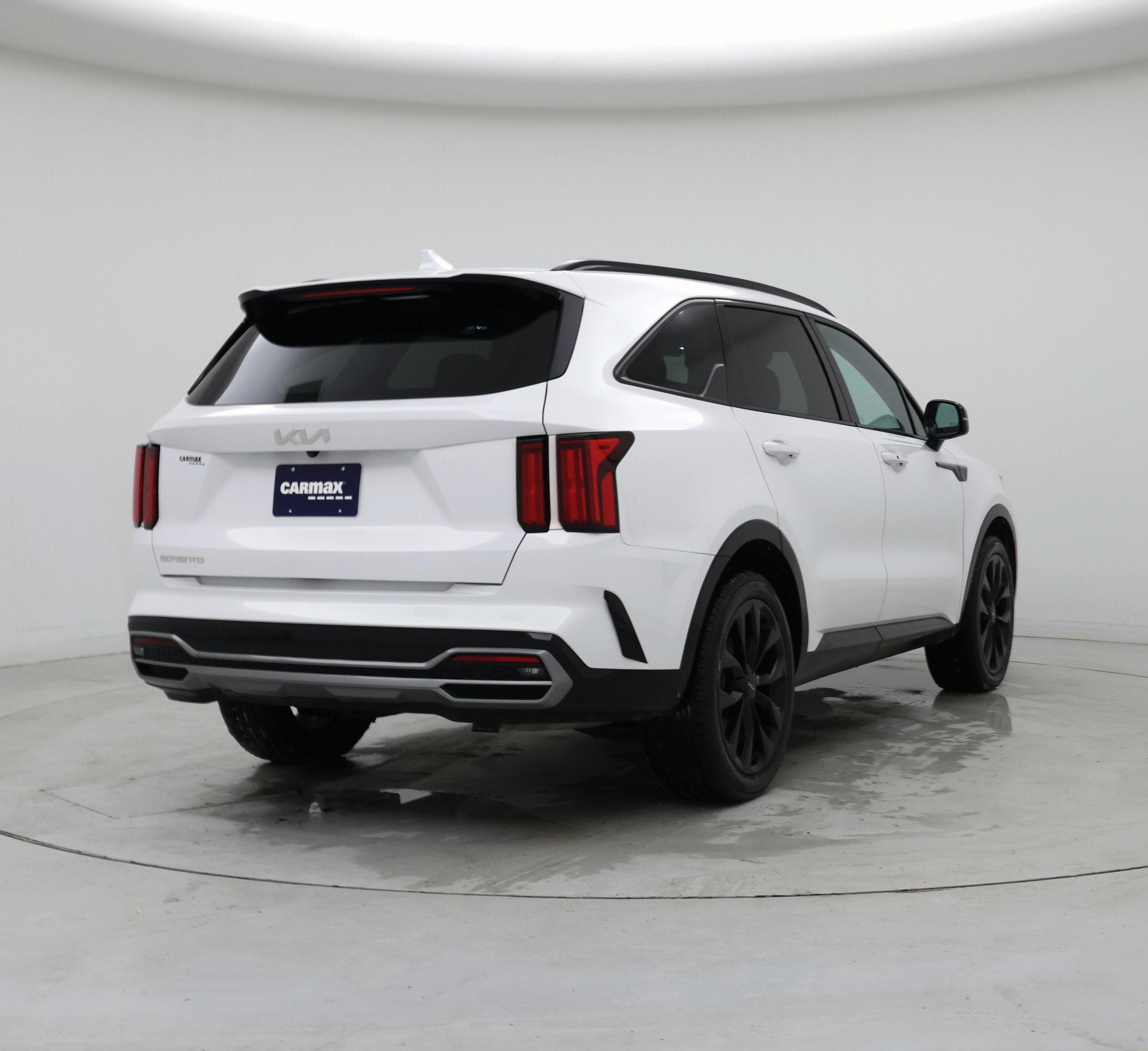 Thumbnail: 2023 Kia Sorento - 8