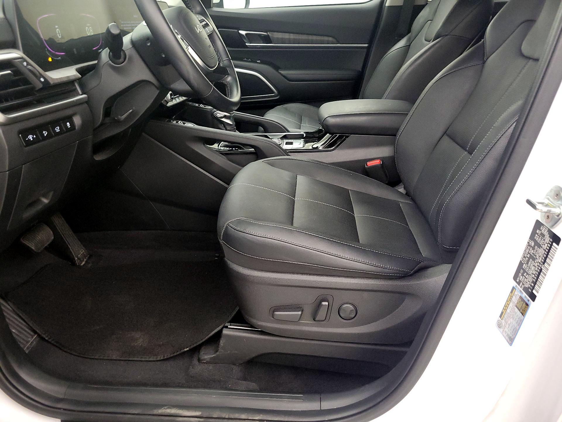 Thumbnail: 2023 Kia Telluride - 11