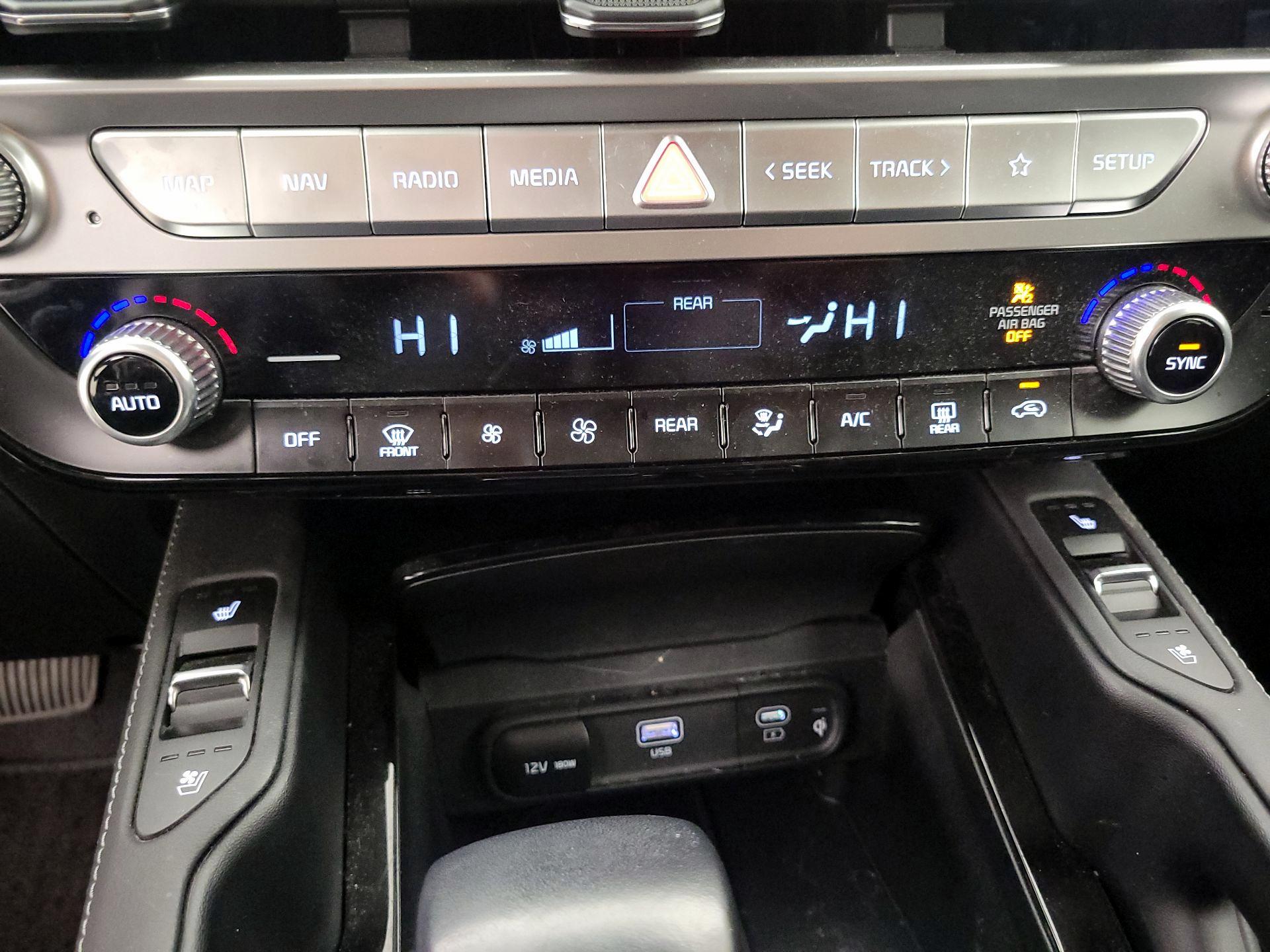 Thumbnail: 2023 Kia Telluride - 16