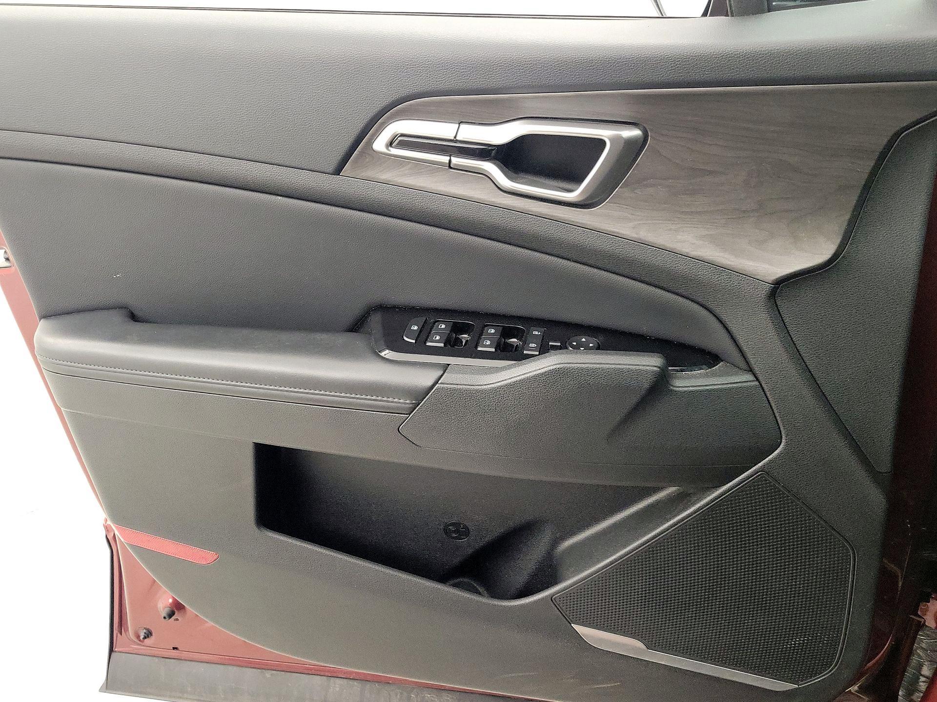 Thumbnail: 2023 Kia Sportage - 12