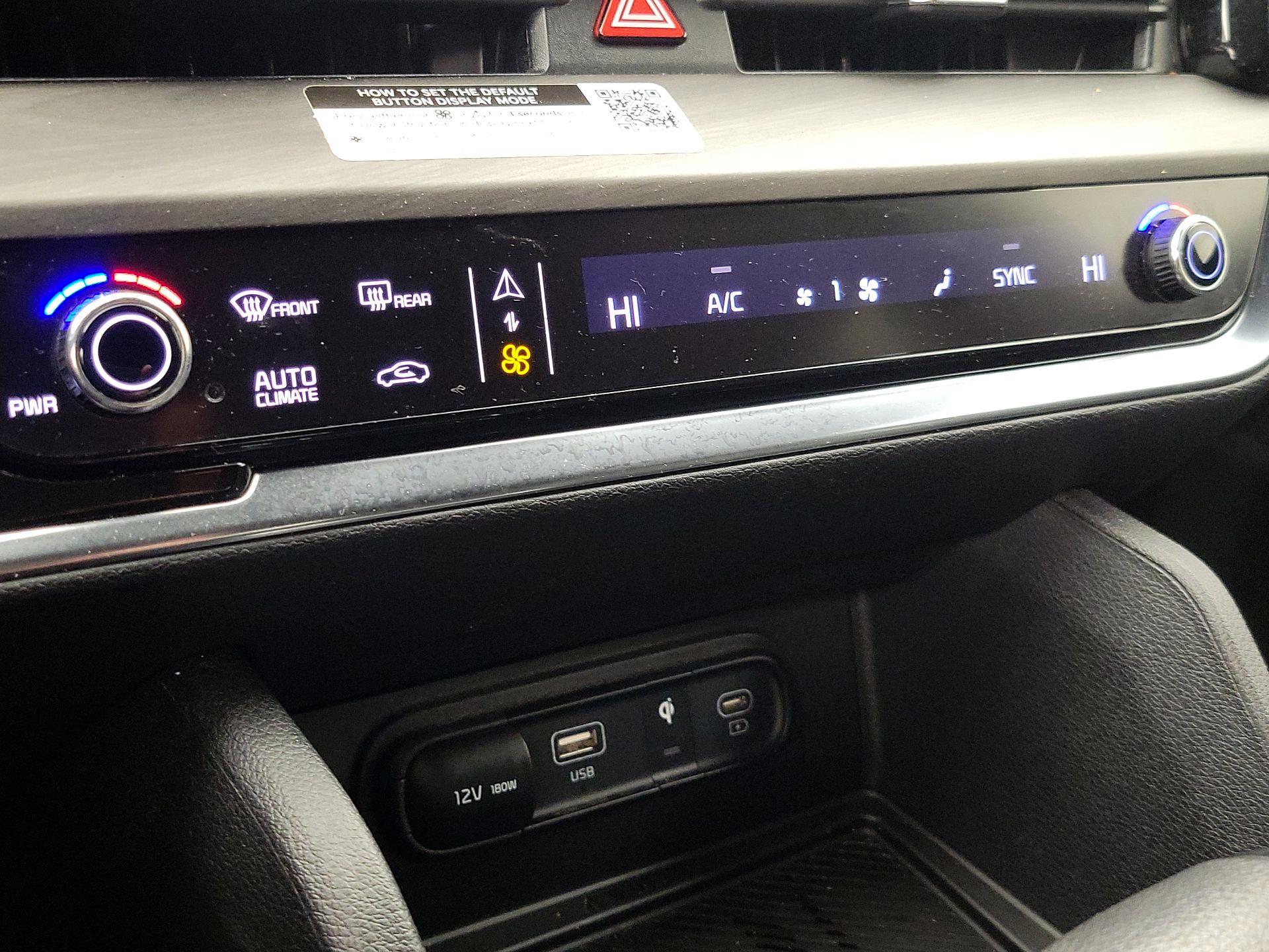 Thumbnail: 2023 Kia Sportage - 17