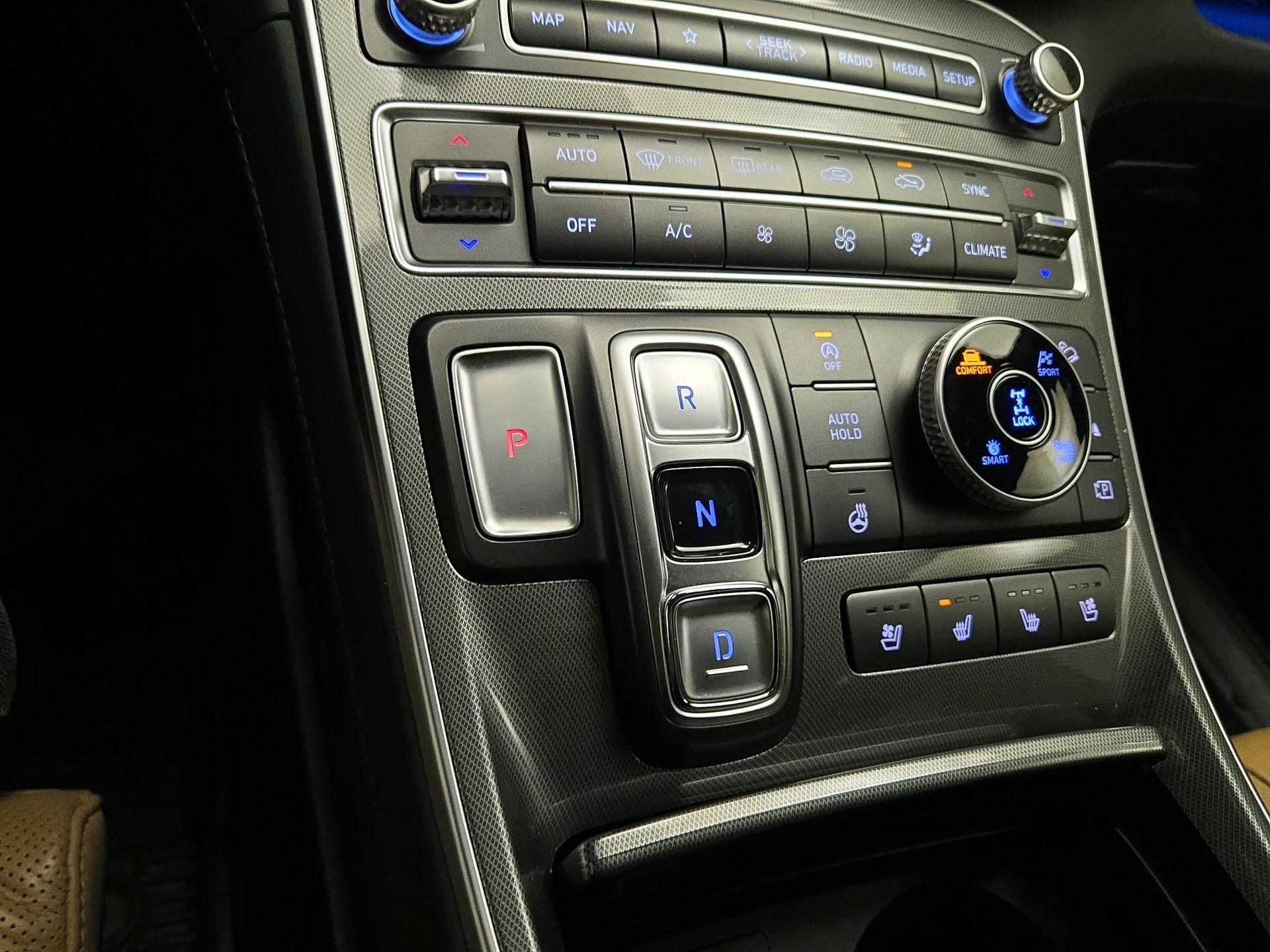 Thumbnail: 2023 Hyundai Santa Fe - 18