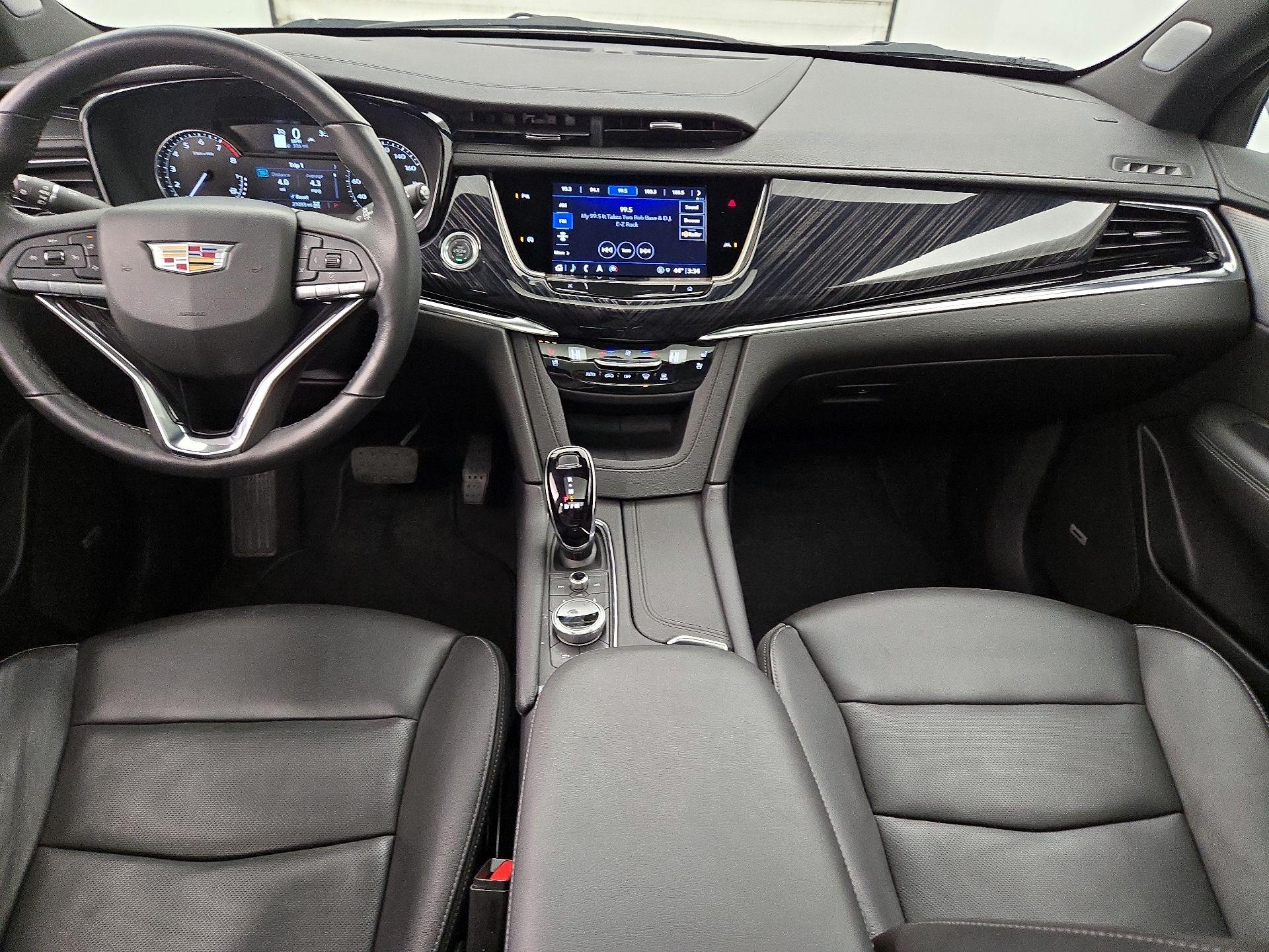 Thumbnail: 2025 Cadillac XT6 - 9