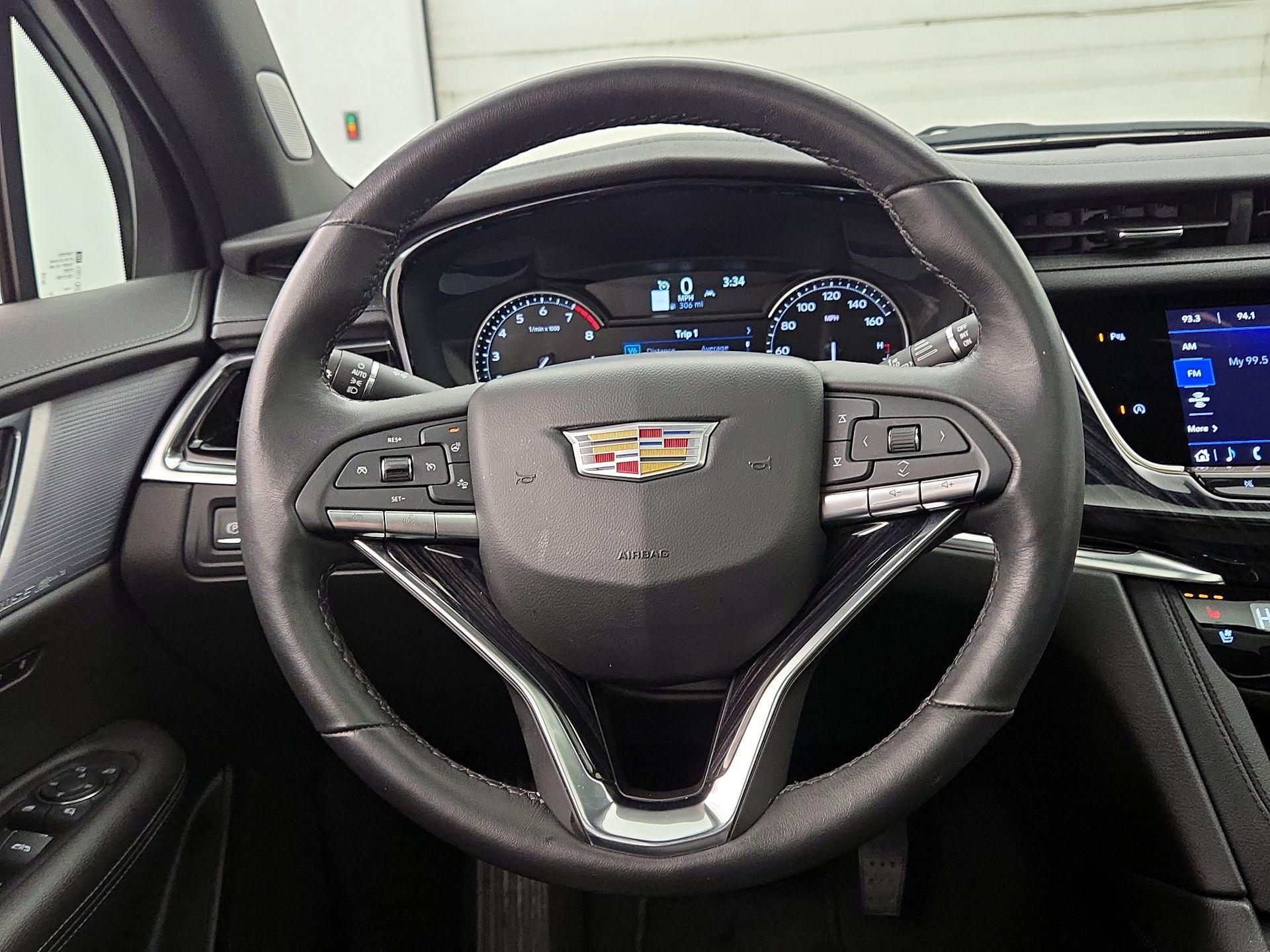 Thumbnail: 2025 Cadillac XT6 - 10