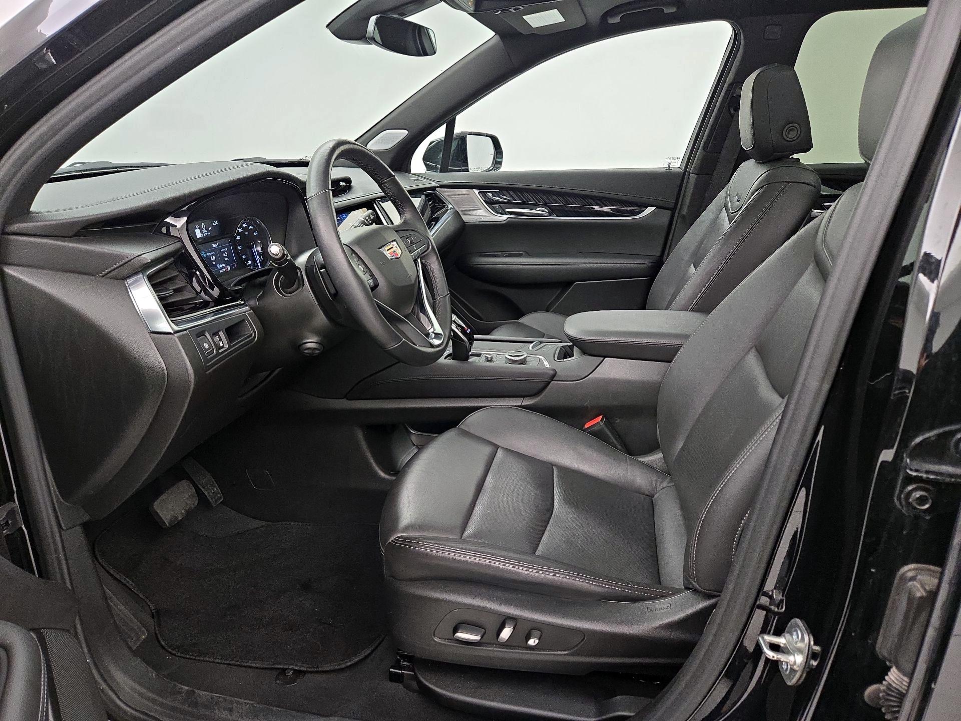 Thumbnail: 2025 Cadillac XT6 - 11