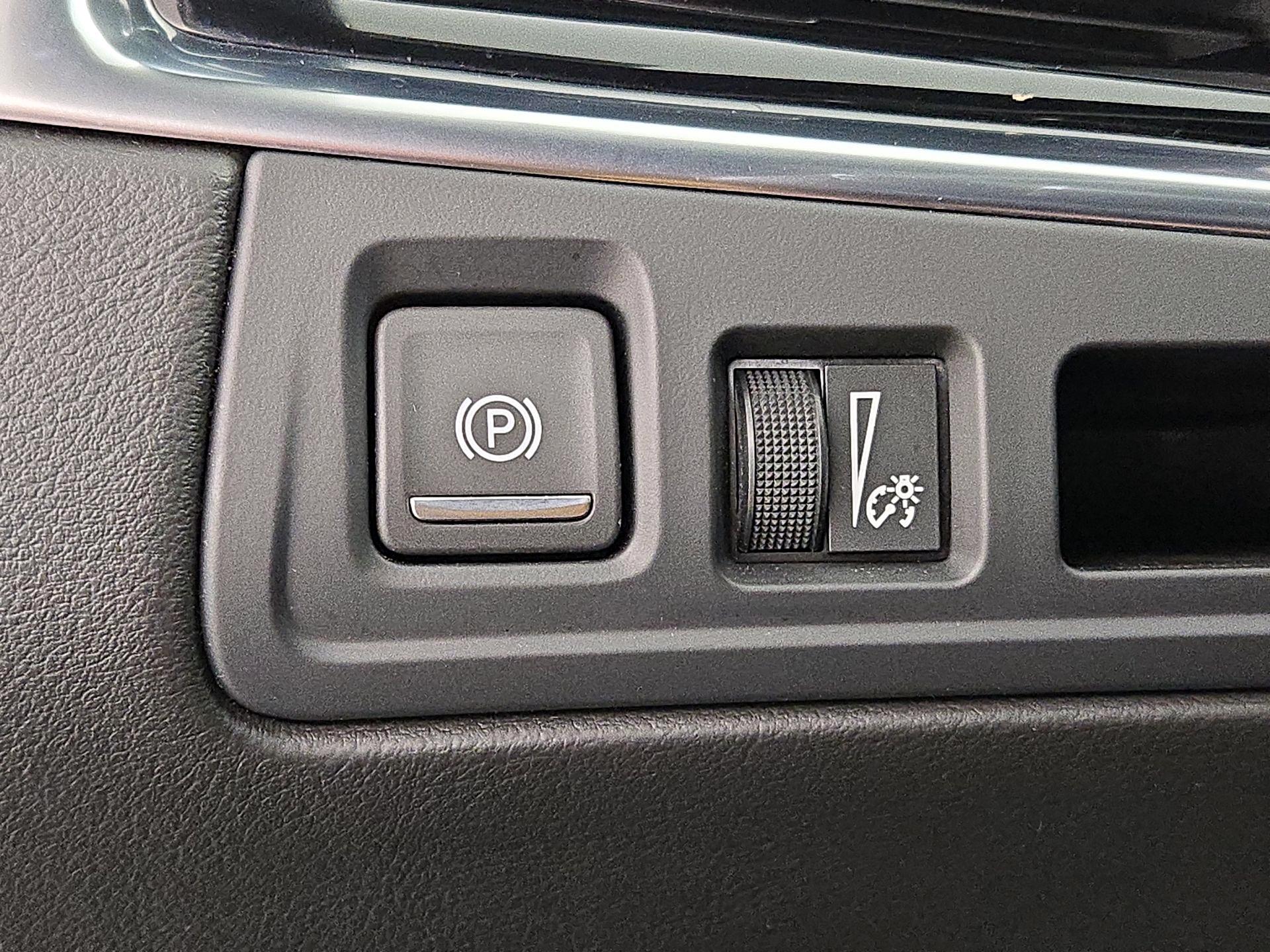 Thumbnail: 2025 Cadillac XT6 - 13