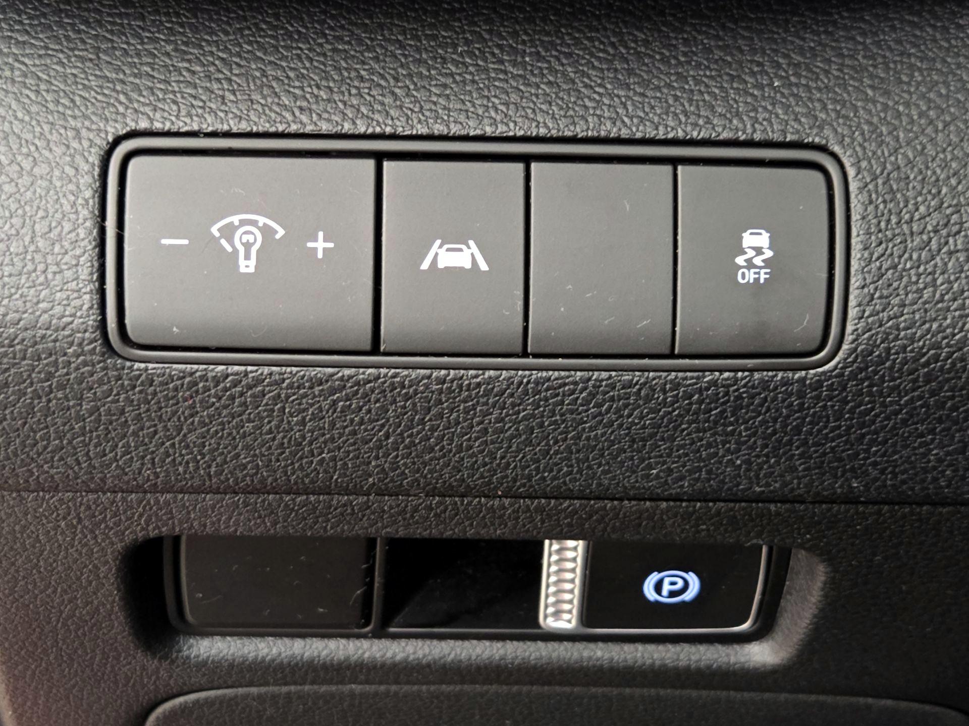 Thumbnail: 2022 Hyundai Santa Fe - 13