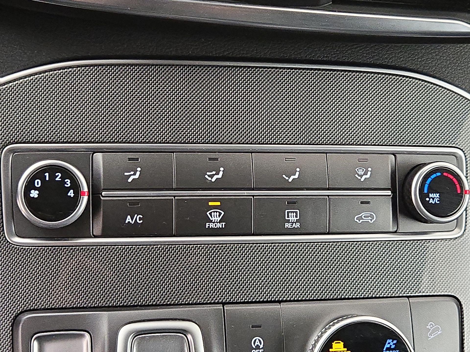 Thumbnail: 2022 Hyundai Santa Fe - 16