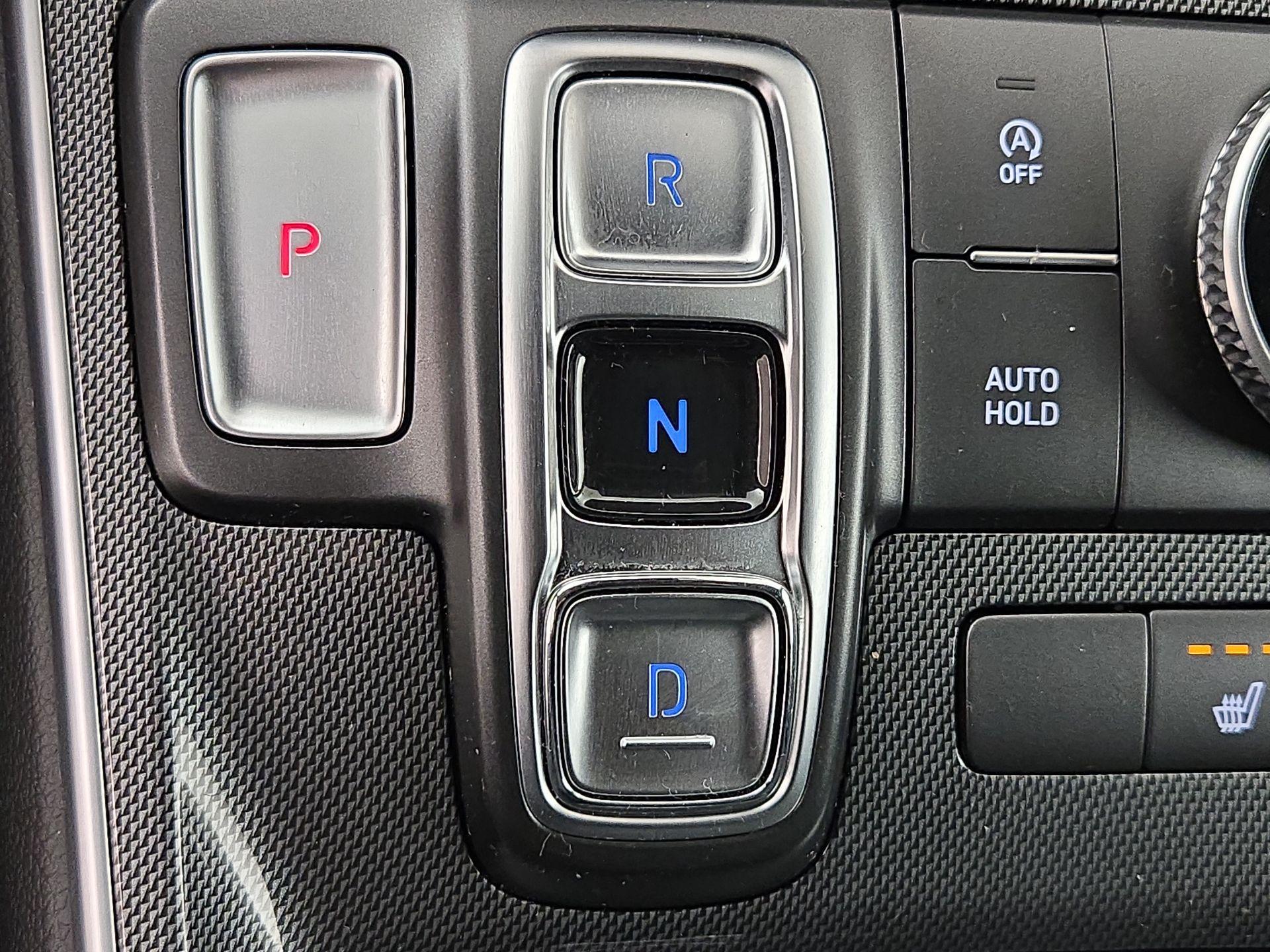 Thumbnail: 2022 Hyundai Santa Fe - 17