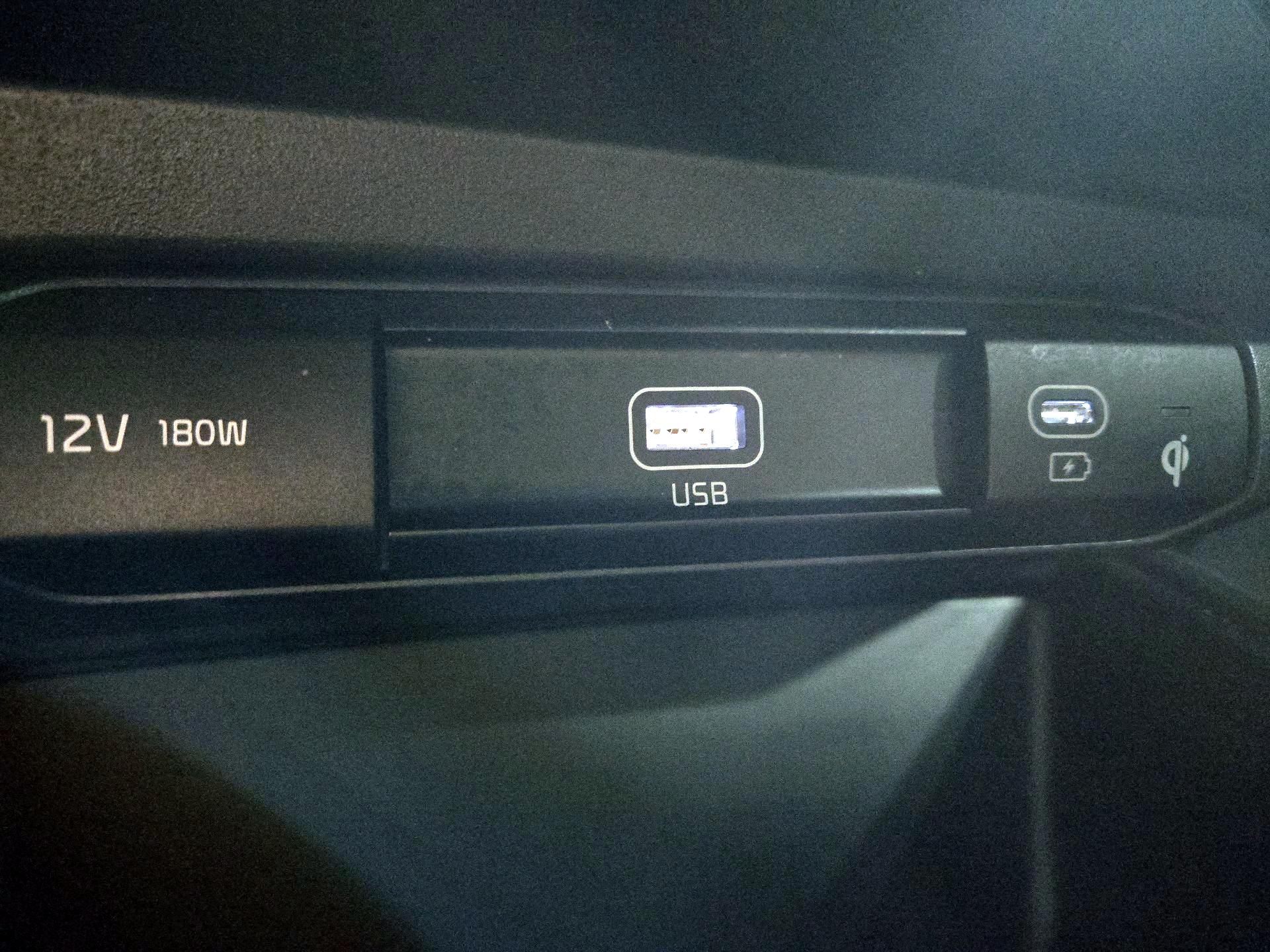 Thumbnail: 2023 Kia Niro - 19