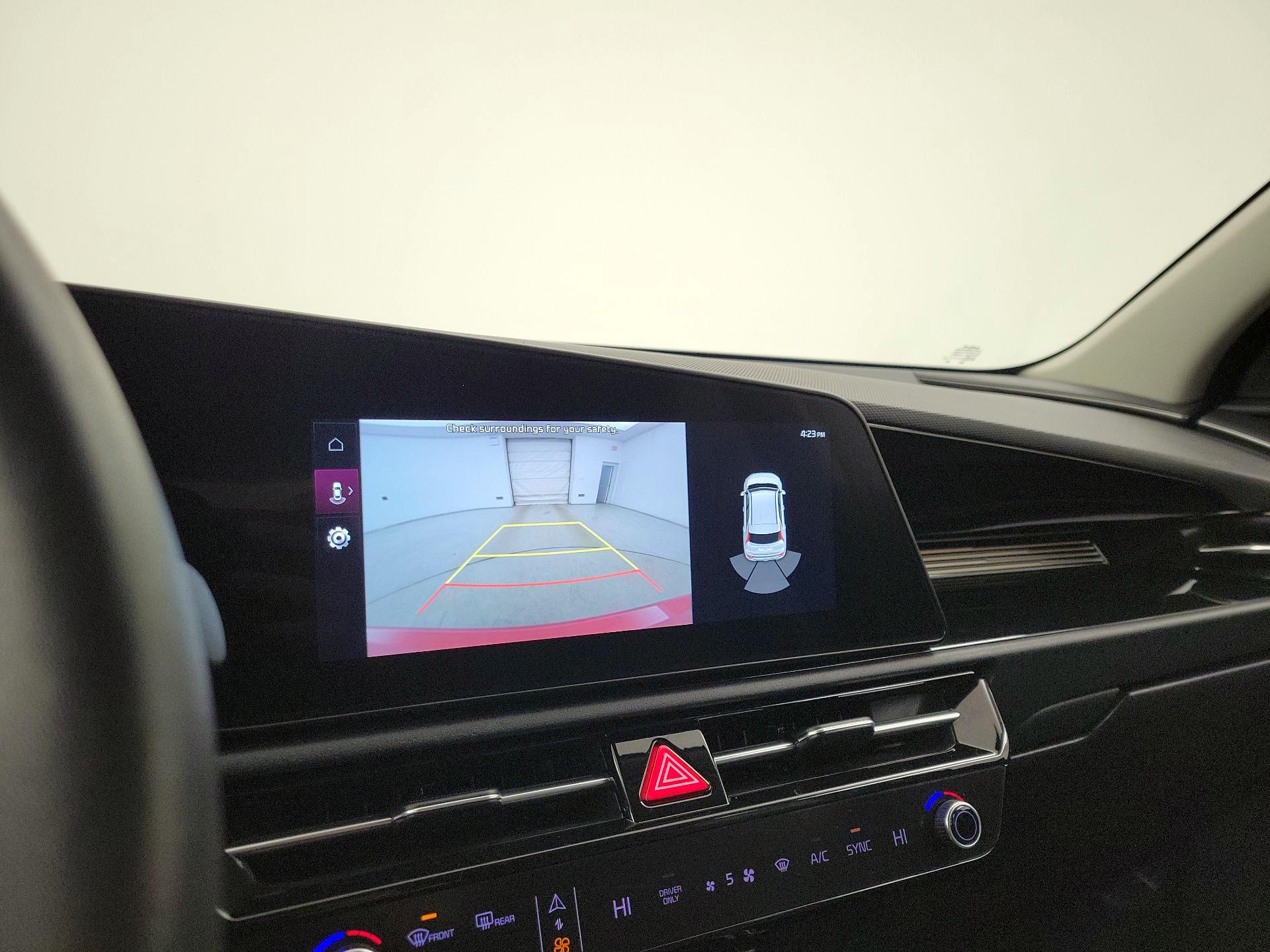 Thumbnail: 2023 Kia Niro - 15