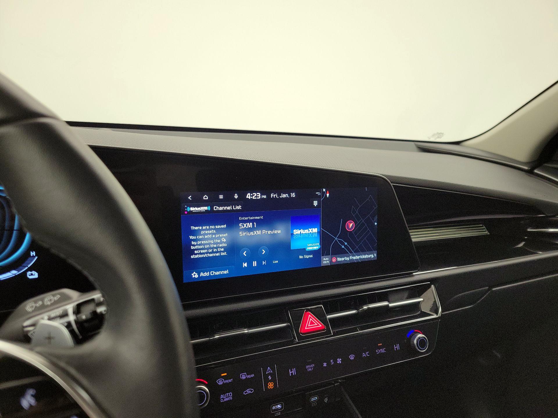 Thumbnail: 2023 Kia Niro - 16