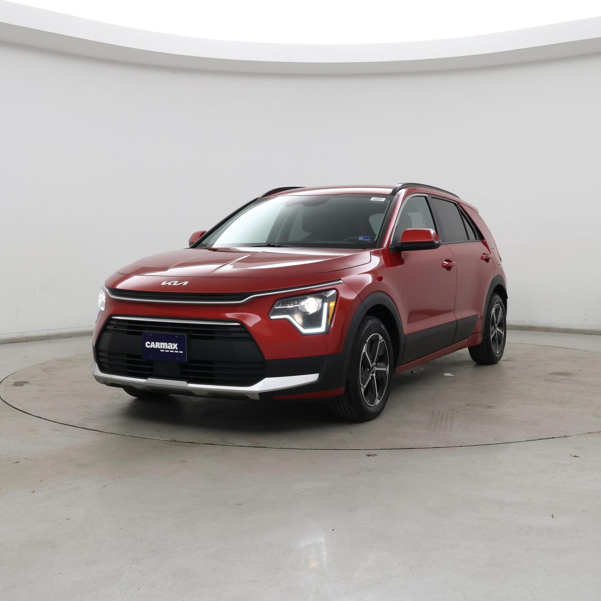 Thumbnail: 2023 Kia Niro - 4