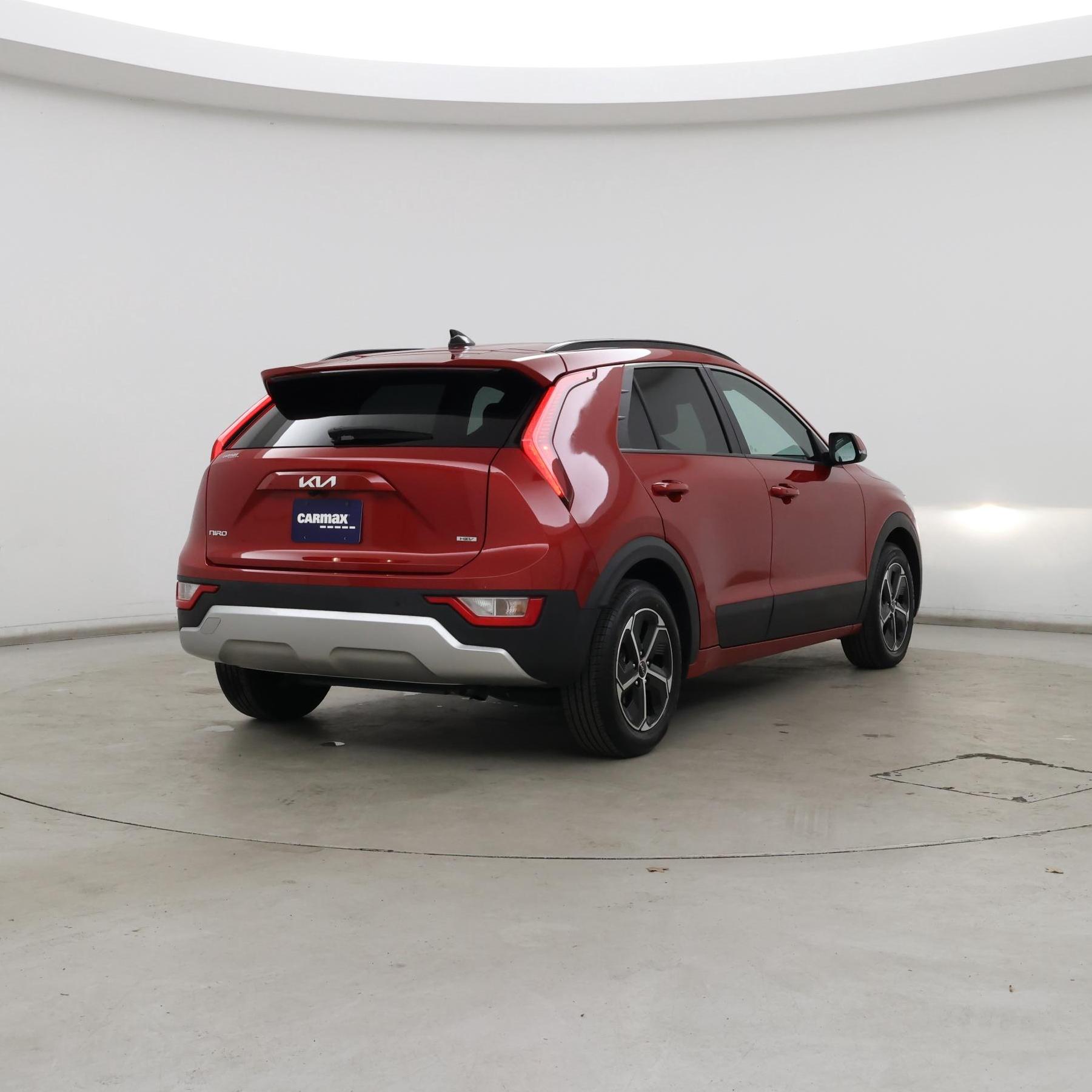 Thumbnail: 2023 Kia Niro - 8