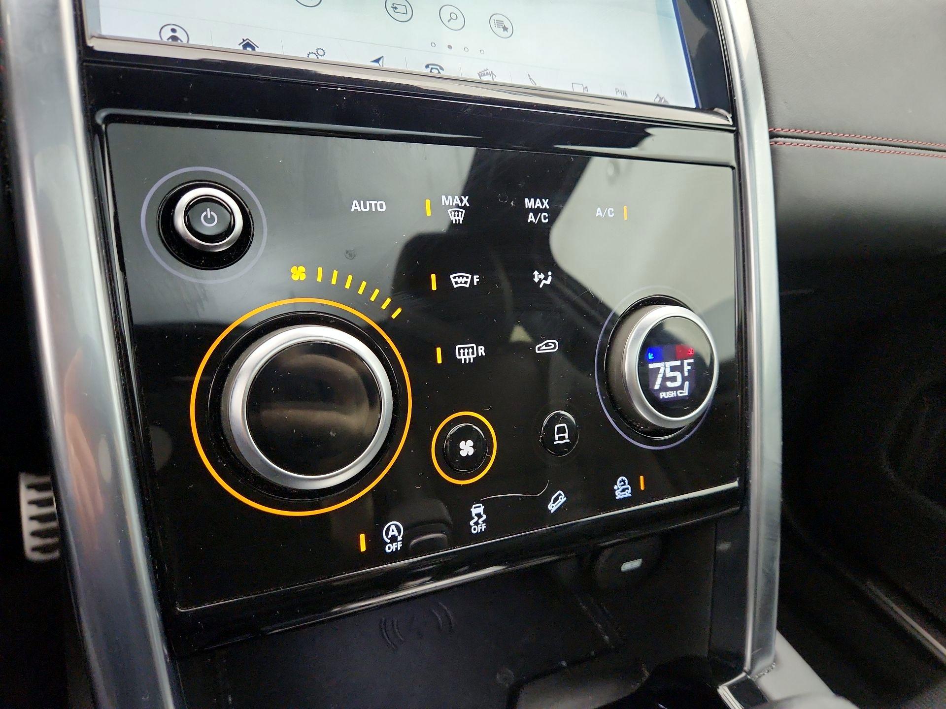 Thumbnail: 2020 Land Rover Discovery Sport - 16