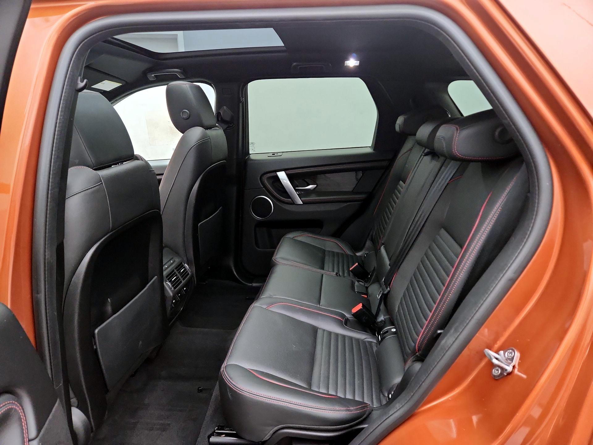 Thumbnail: 2020 Land Rover Discovery Sport - 19