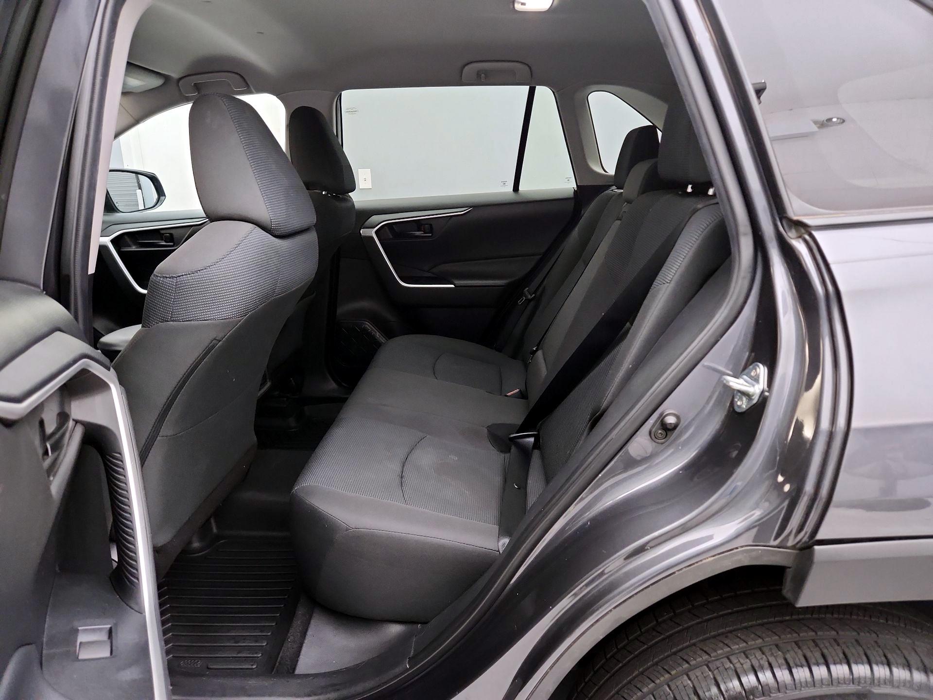 Thumbnail: 2022 Toyota RAV4 - 19