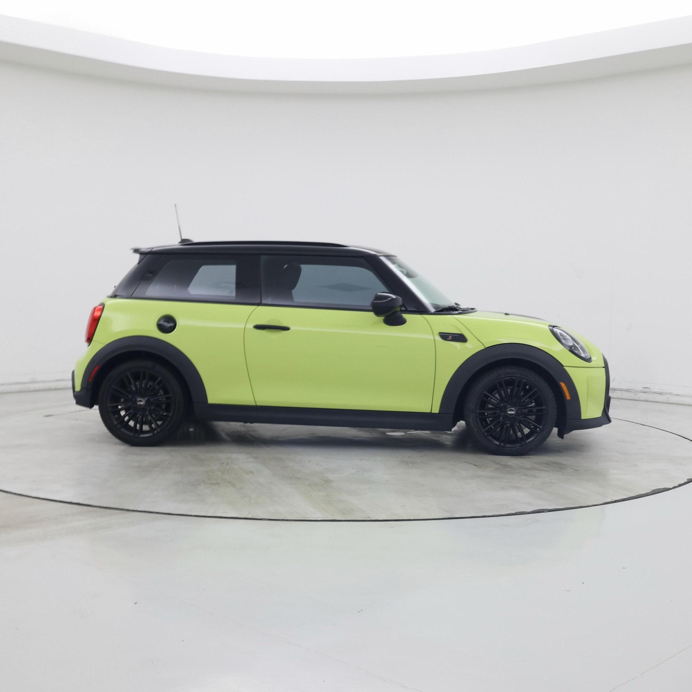 Thumbnail: 2023 MINI Cooper Hardtop - 7