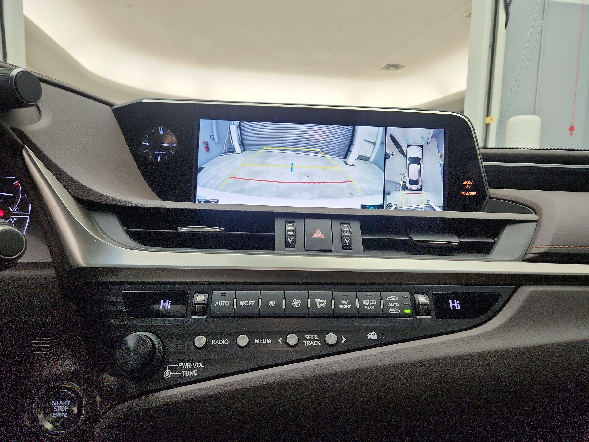 Thumbnail: 2019 Lexus ES - 15