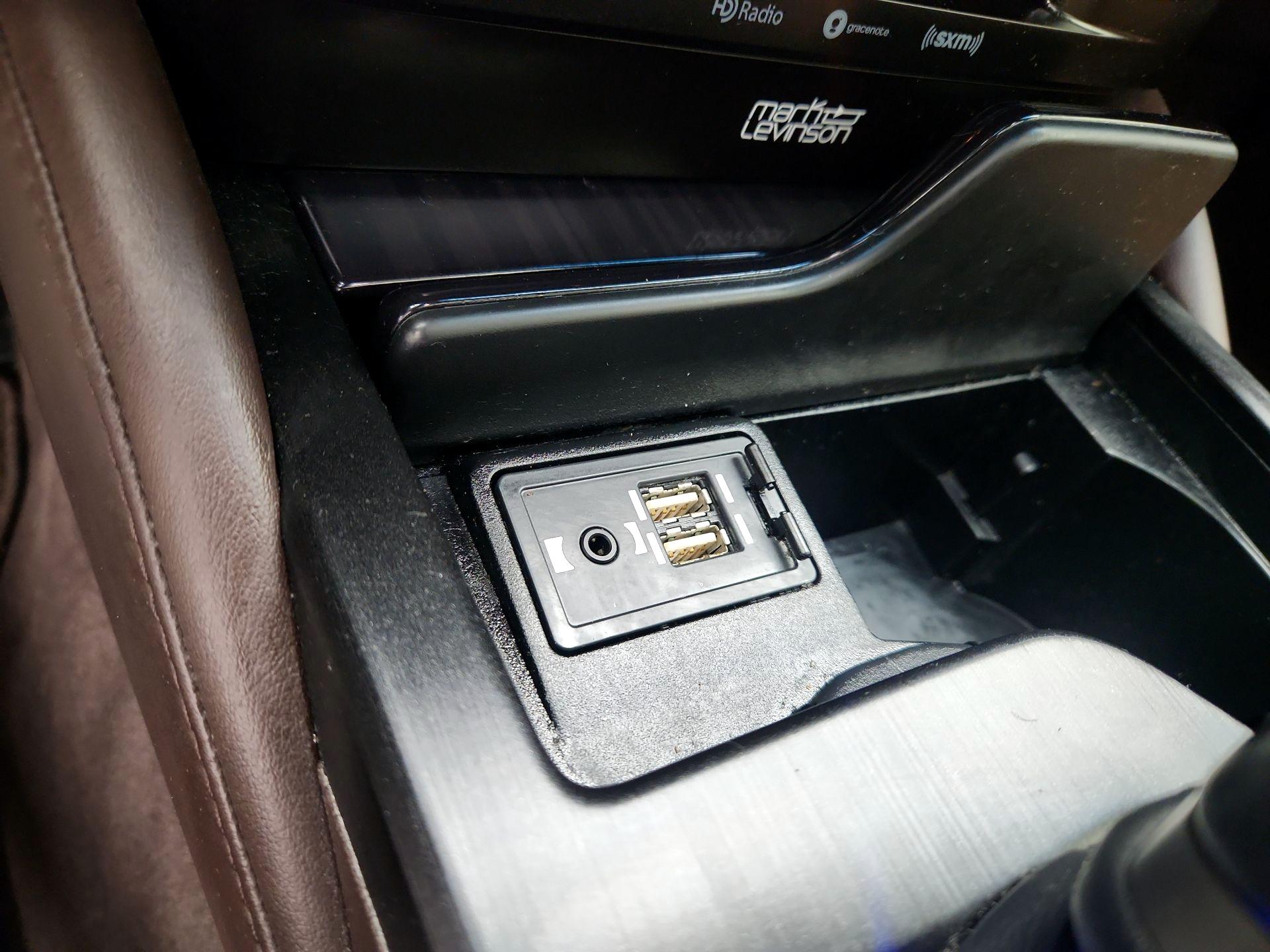 Thumbnail: 2019 Lexus ES - 19