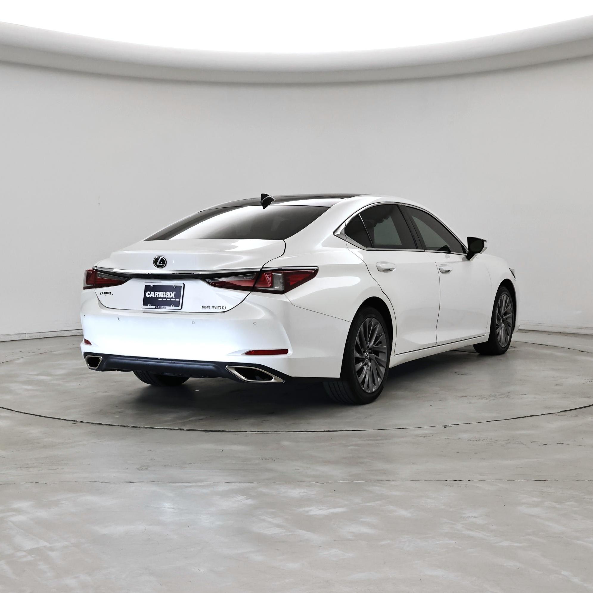 Thumbnail: 2019 Lexus ES - 8