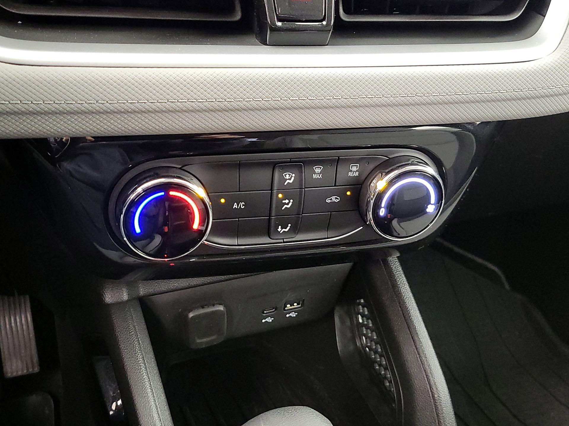 Thumbnail: 2024 Chevrolet TrailBlazer - 16