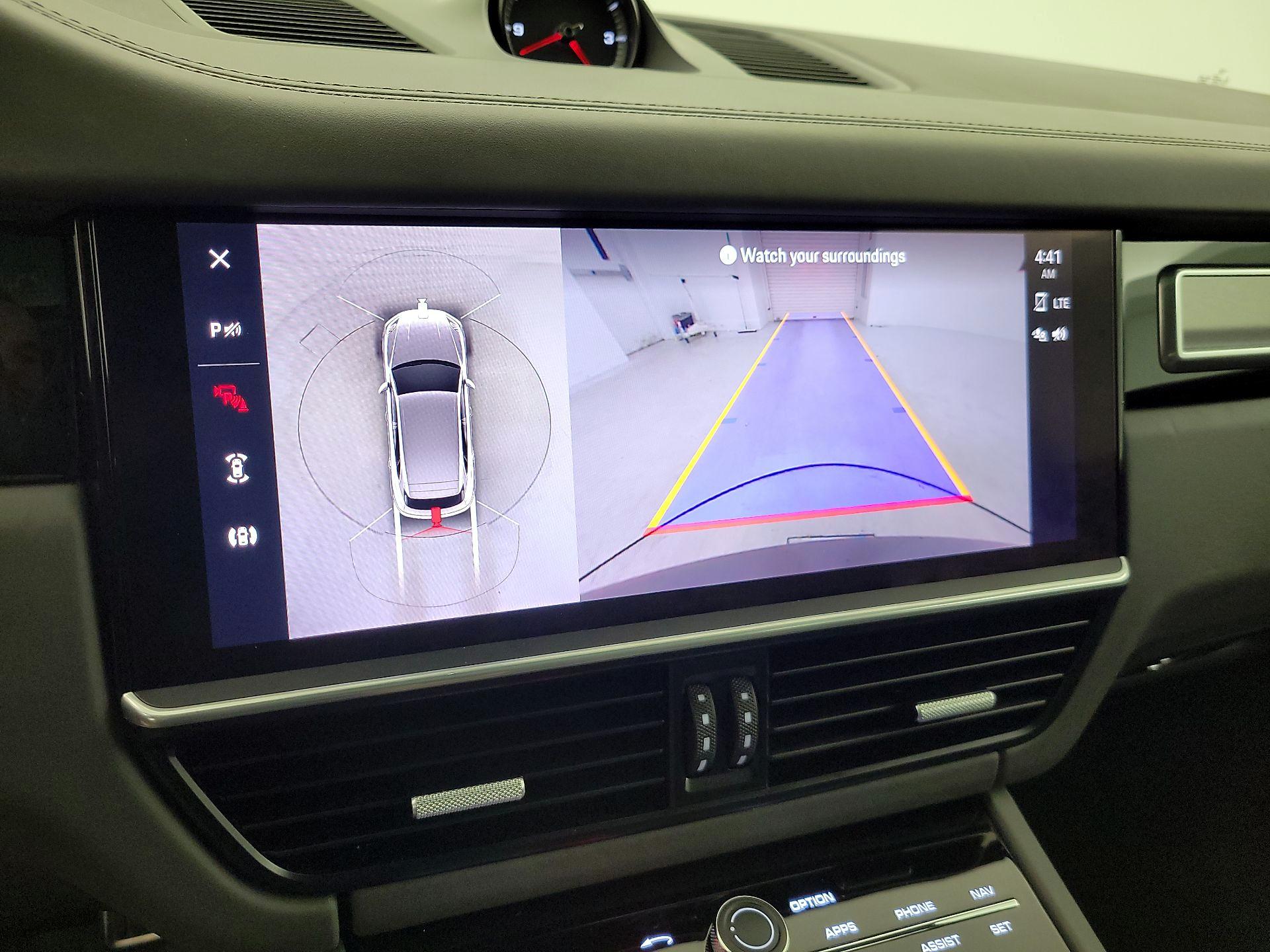 Thumbnail: 2022 Porsche Cayenne - 15