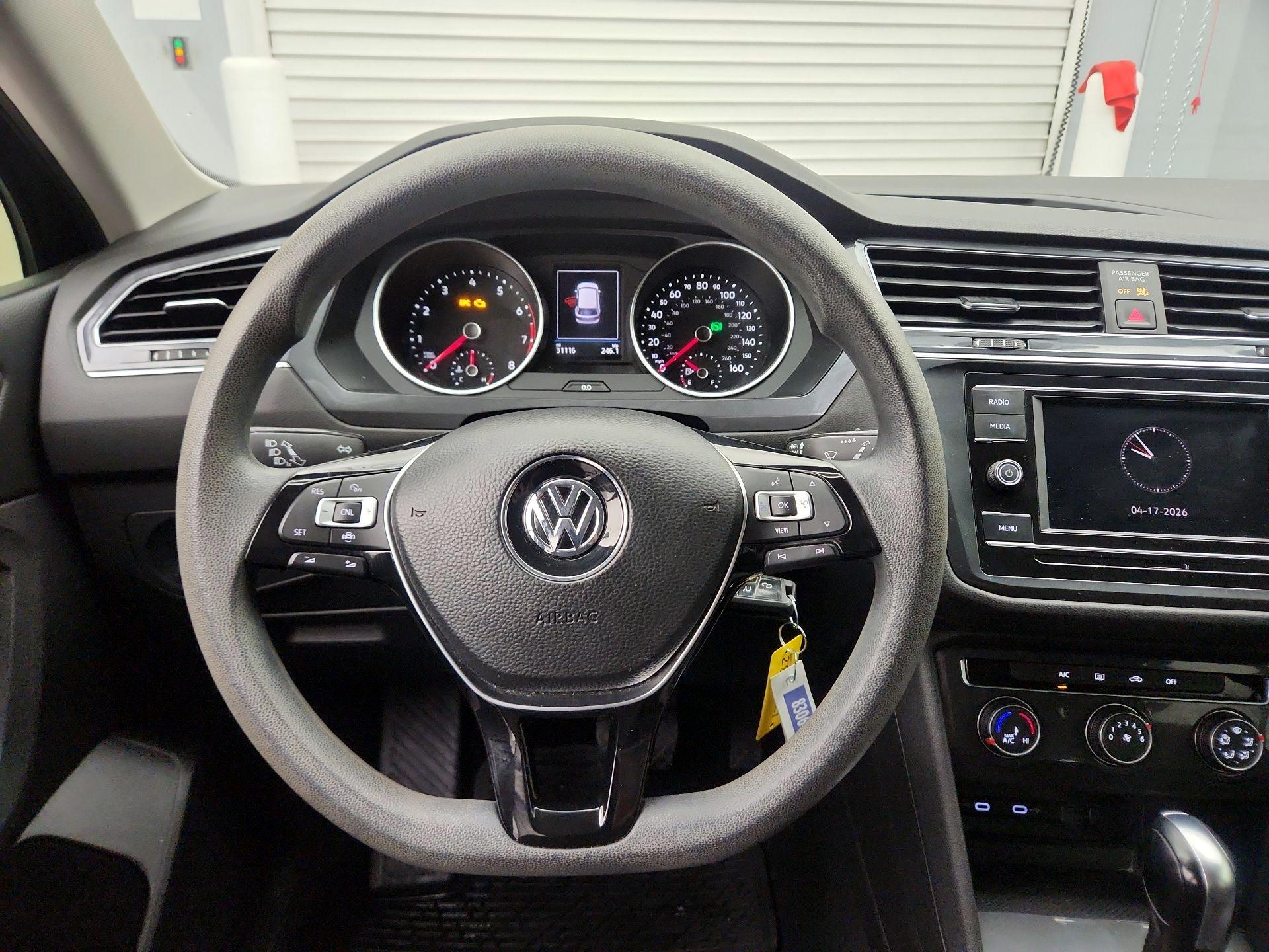 Thumbnail: 2020 Volkswagen Tiguan - 10