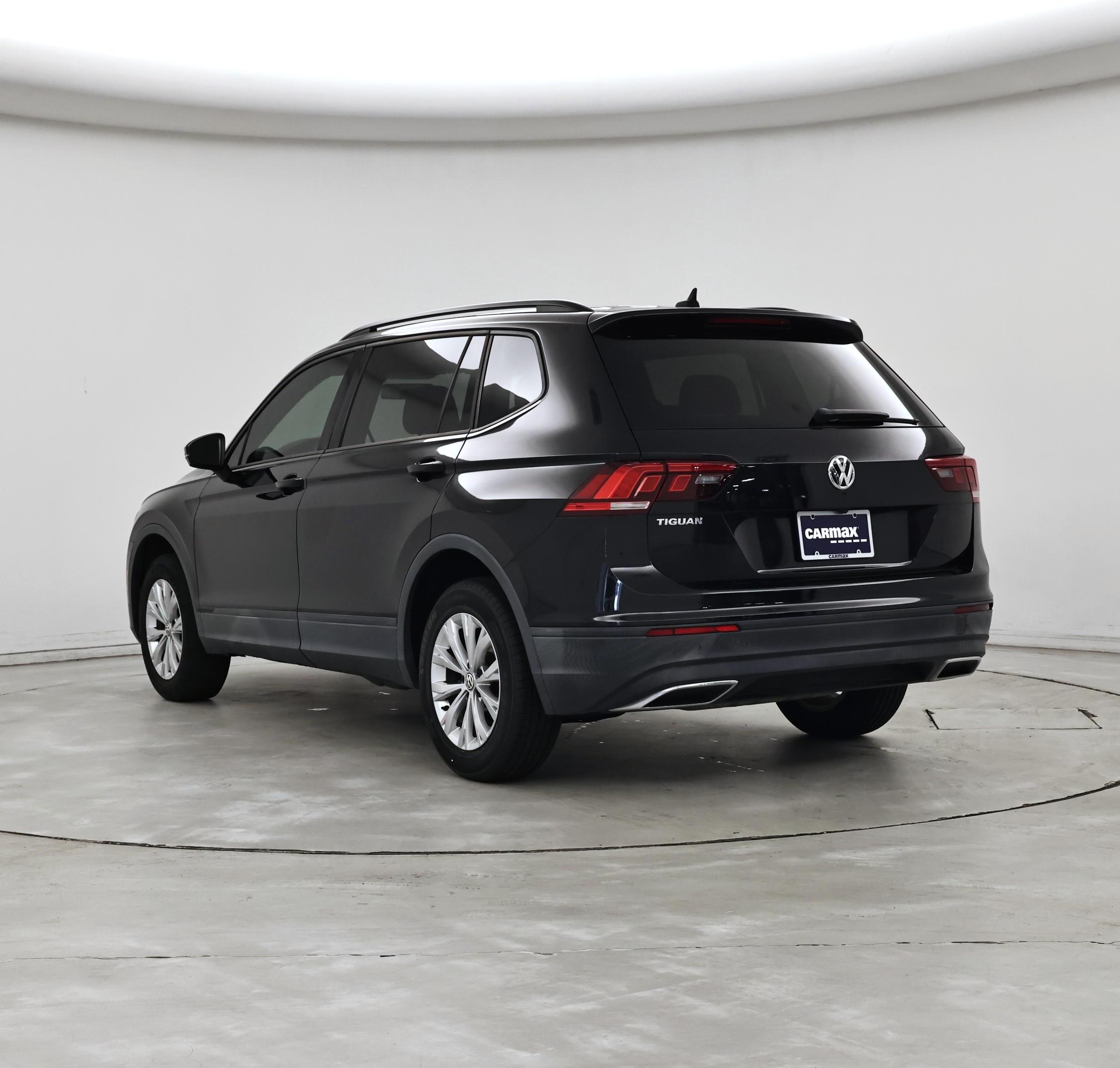 Thumbnail: 2020 Volkswagen Tiguan - 2