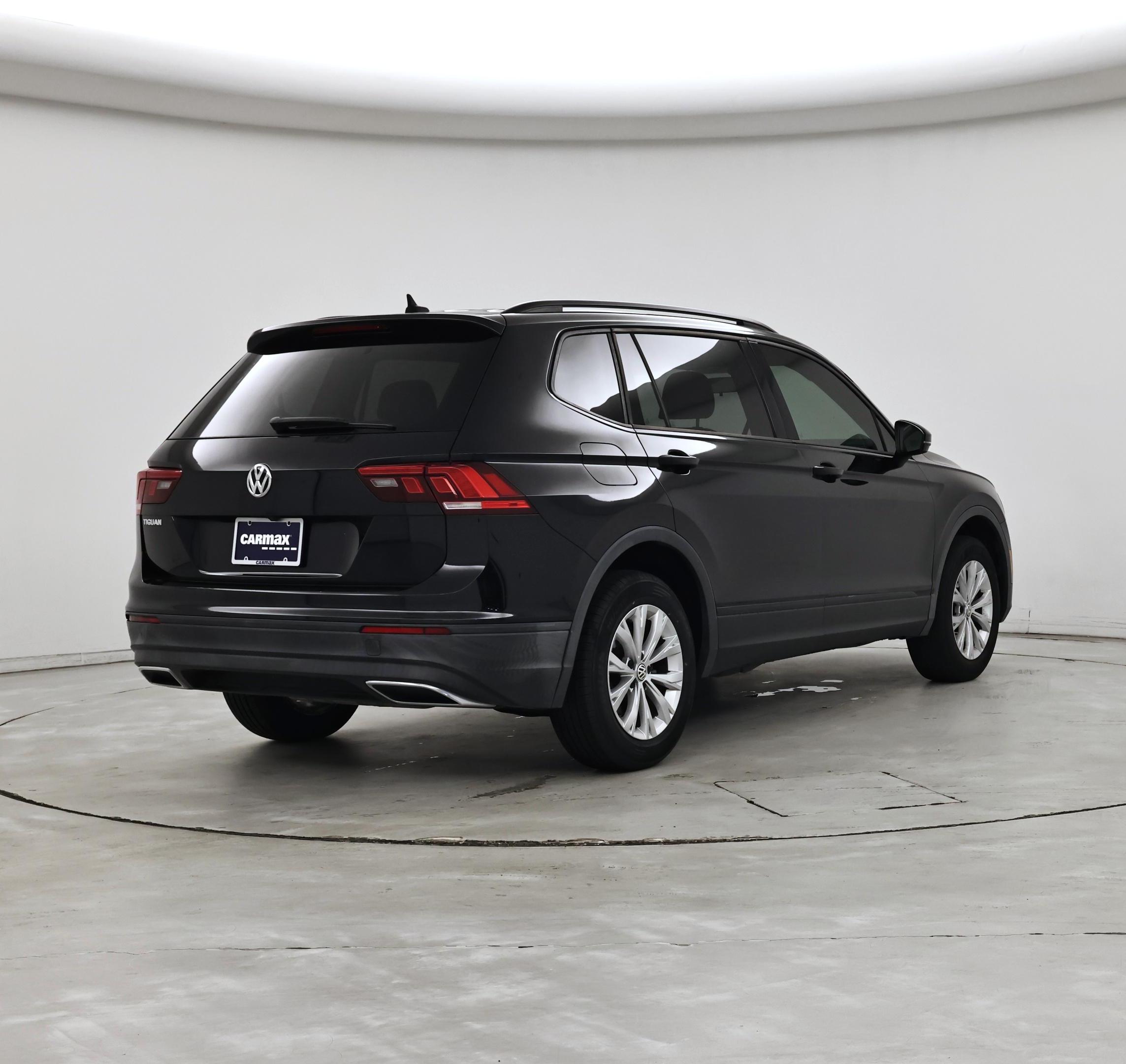 Thumbnail: 2020 Volkswagen Tiguan - 8