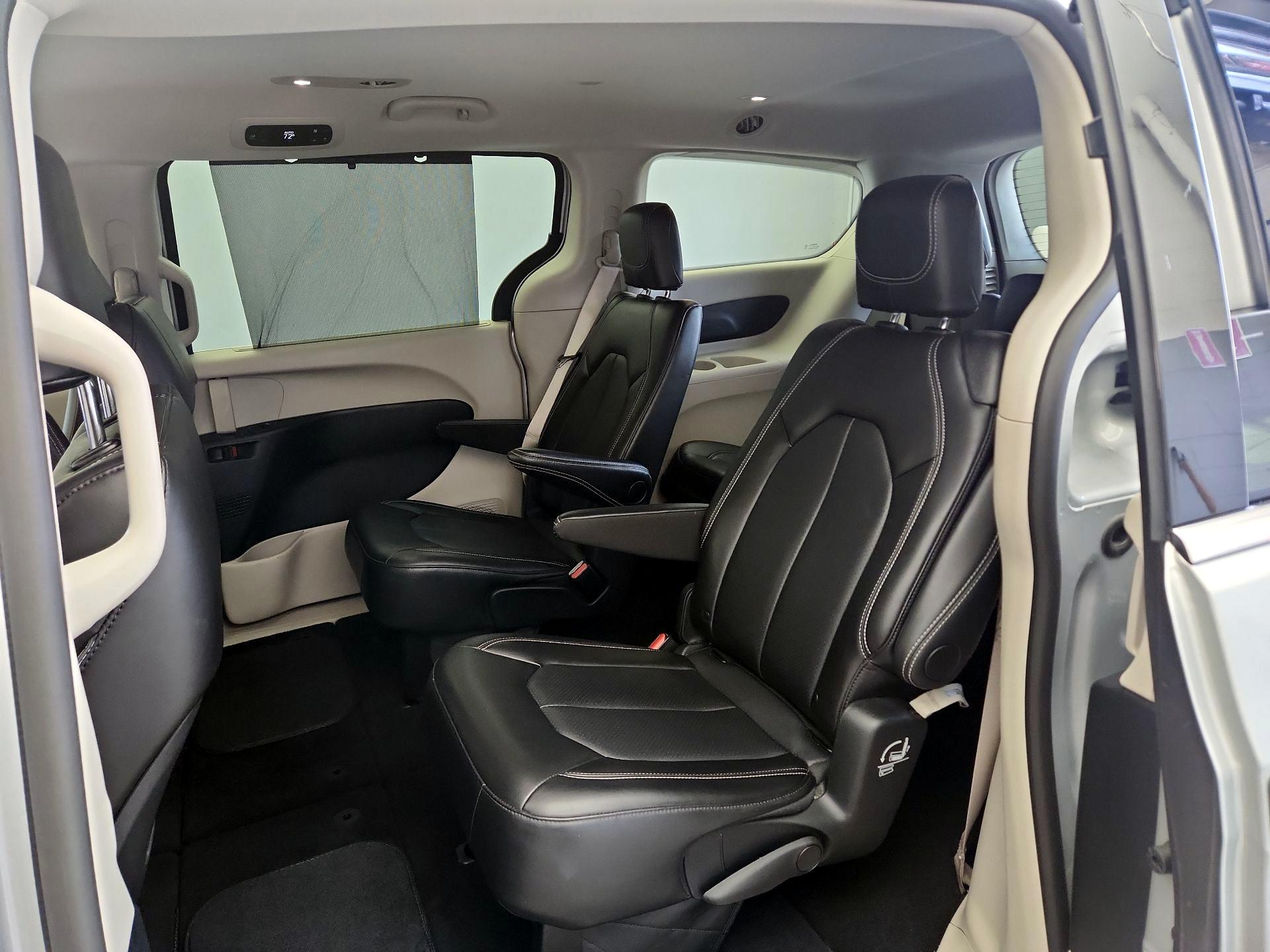 Thumbnail: 2024 Chrysler Pacifica - 19