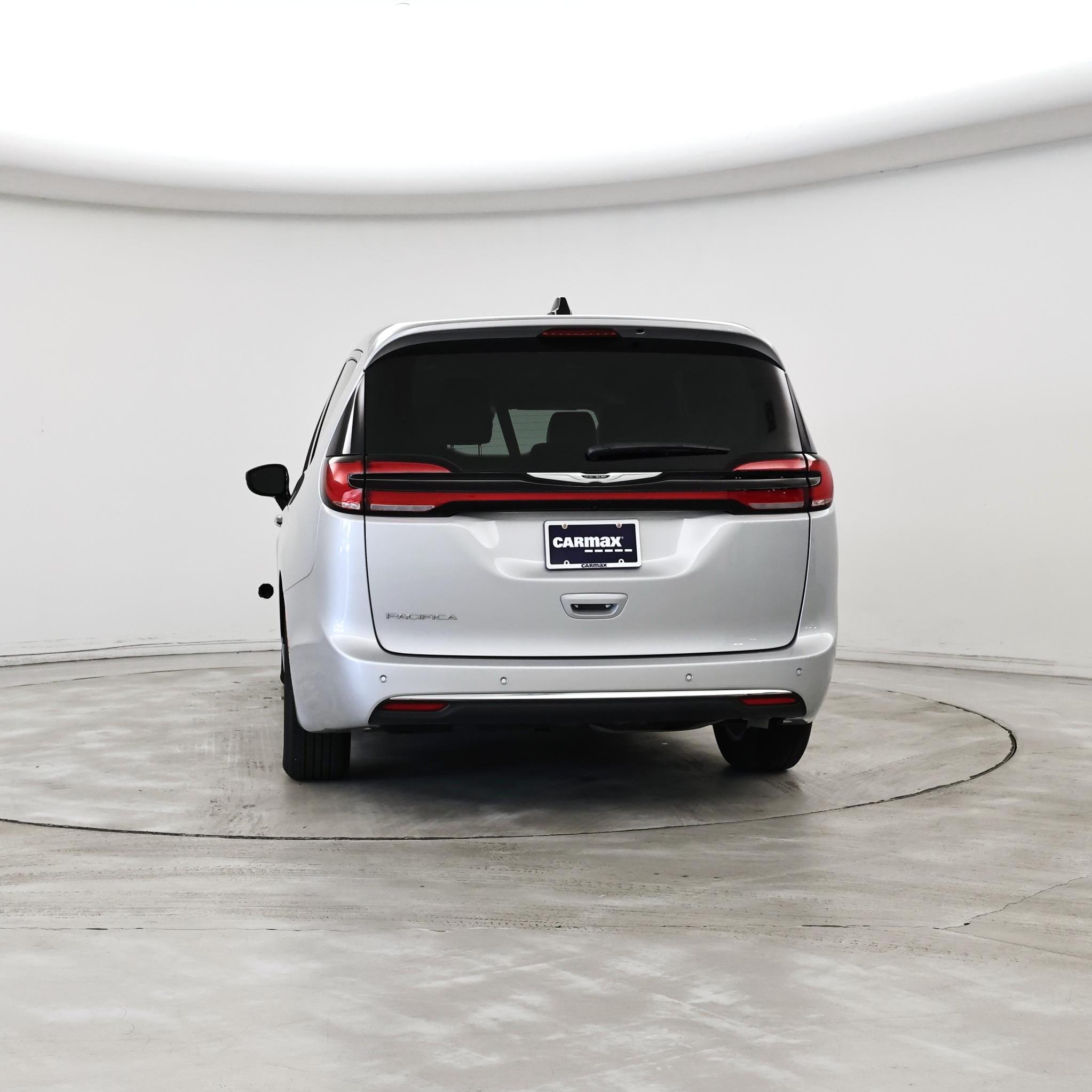 Thumbnail: 2024 Chrysler Pacifica - 6