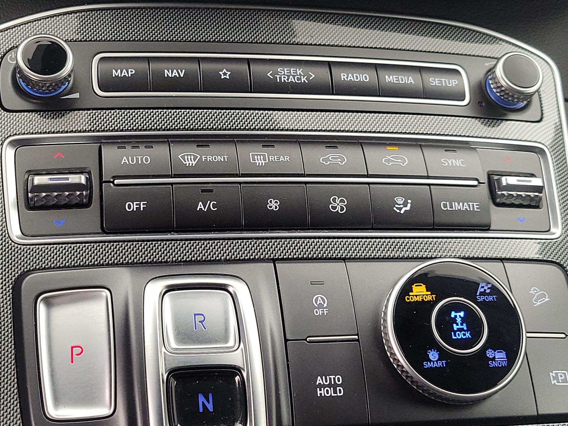 Thumbnail: 2023 Hyundai Santa Fe - 17