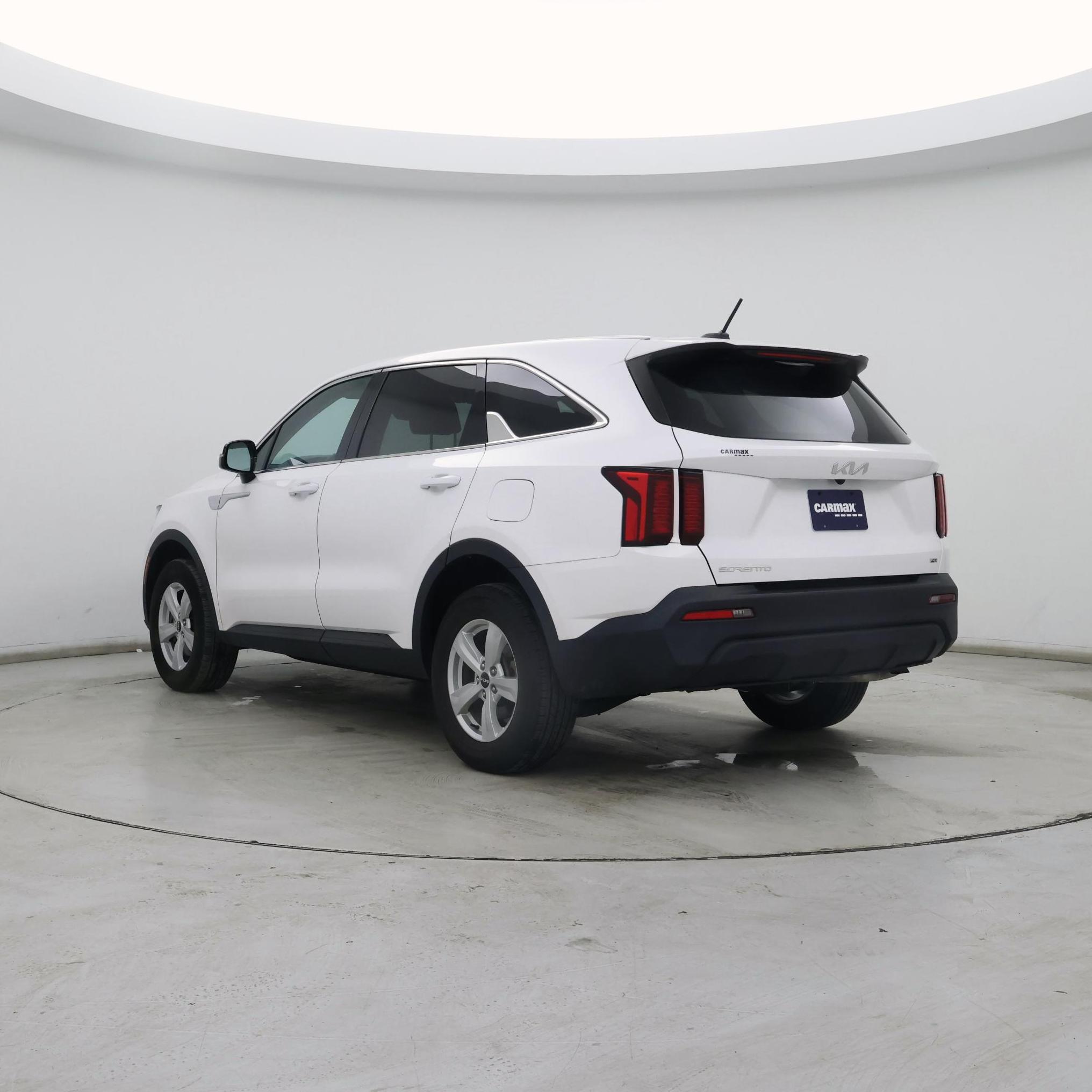 Thumbnail: 2023 Kia Sorento - 2