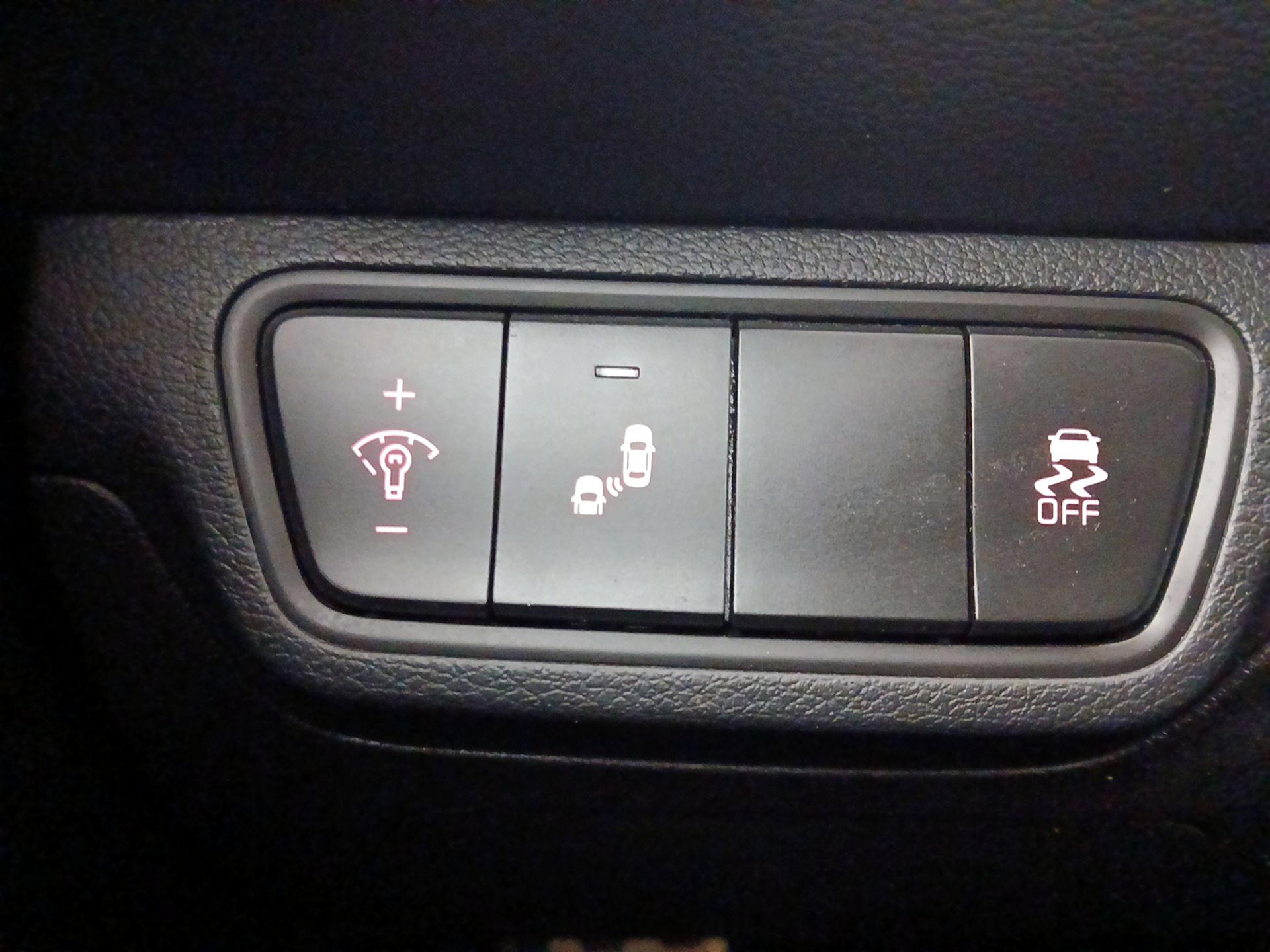 Thumbnail: 2023 Kia Forte - 13