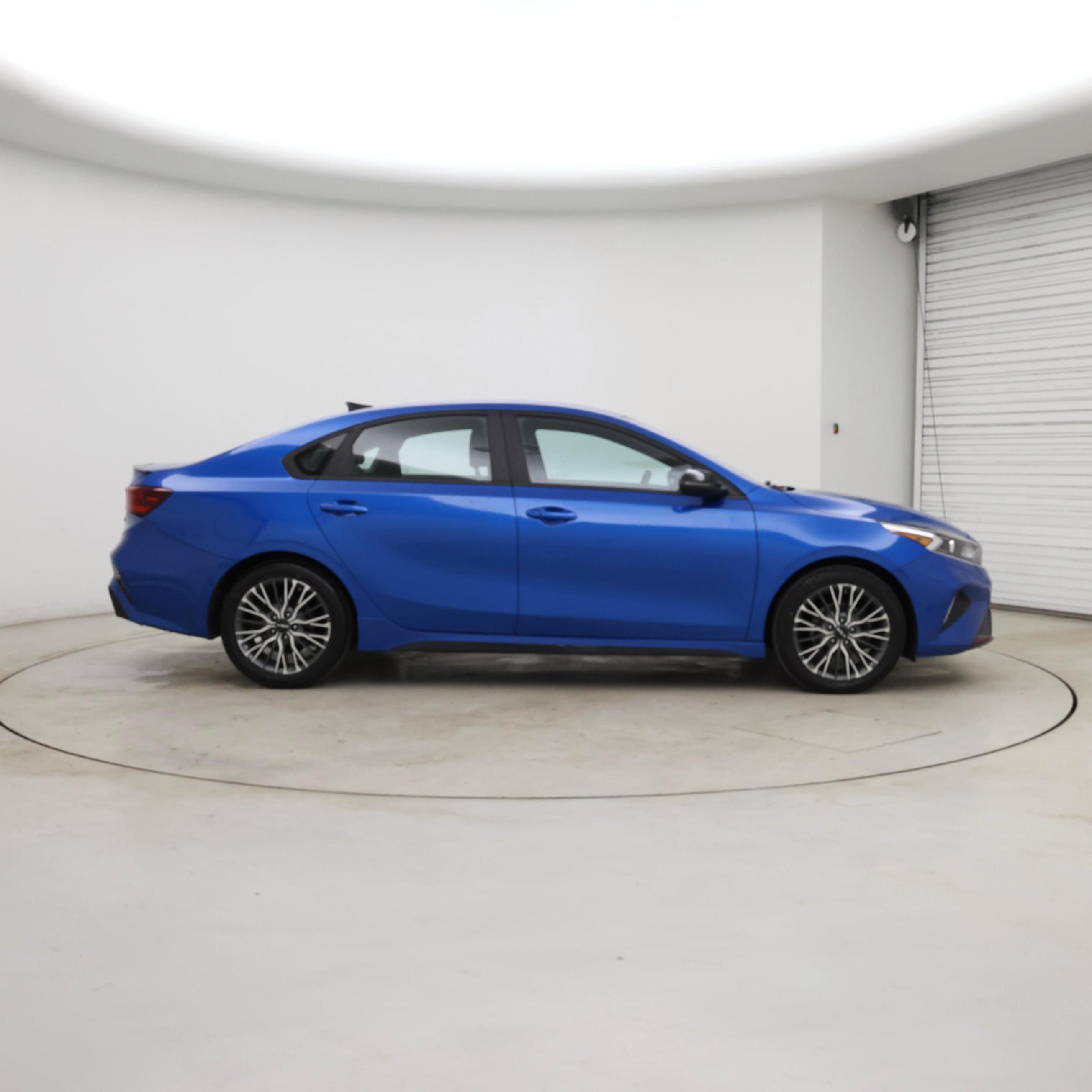 Thumbnail: 2023 Kia Forte - 7