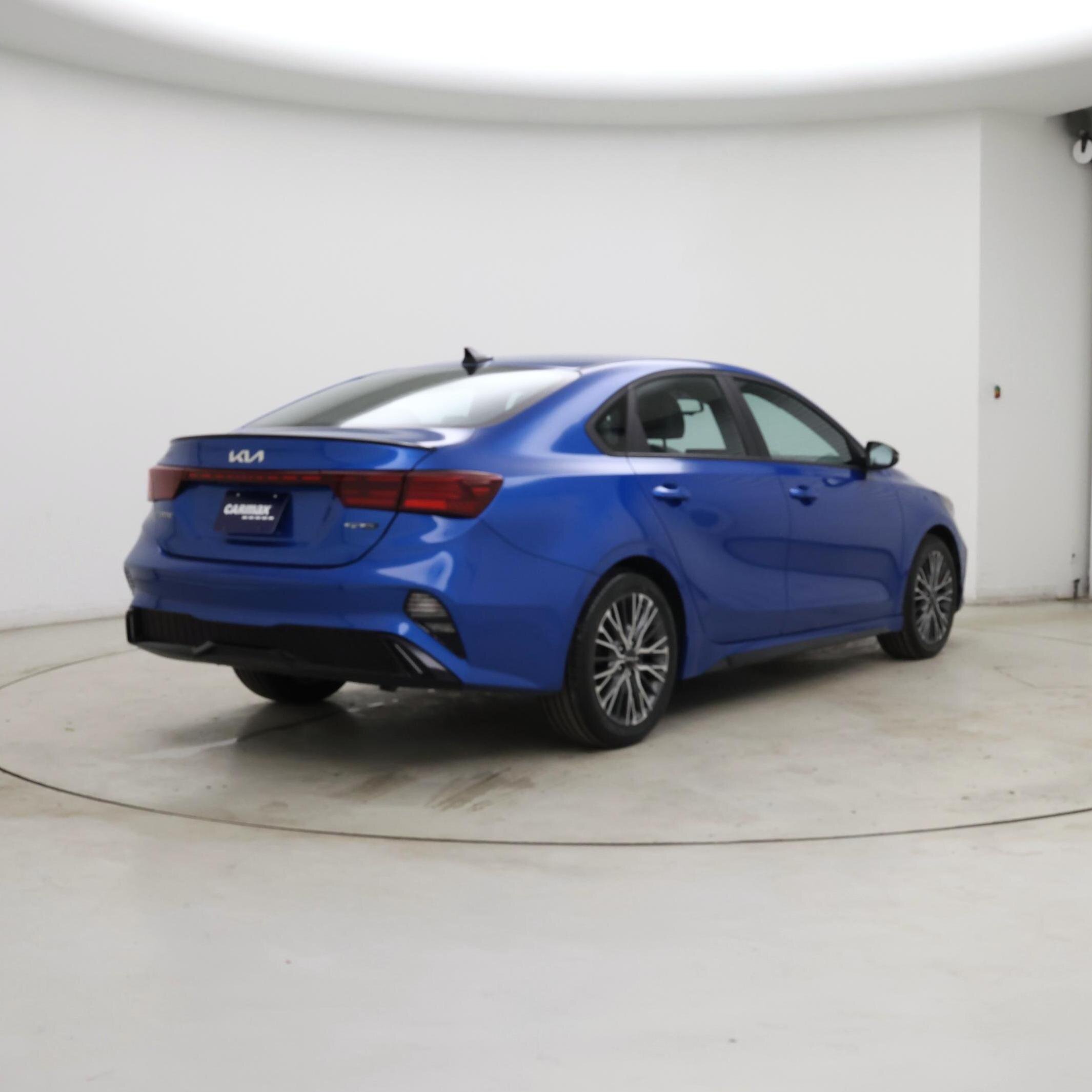 Thumbnail: 2023 Kia Forte - 8